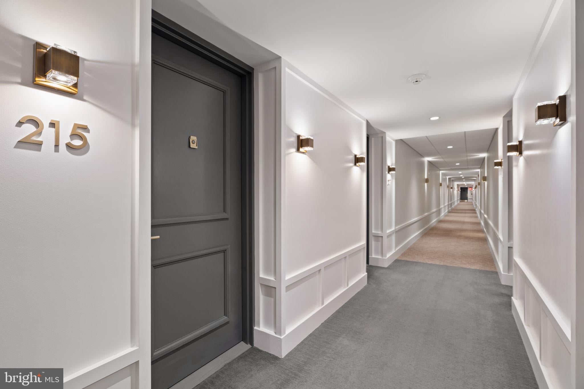 1637 OAKWOOD DRIVE CONDO 215