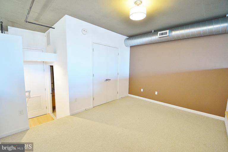 SHIRLINGTON VILLAGE - Residential Lease