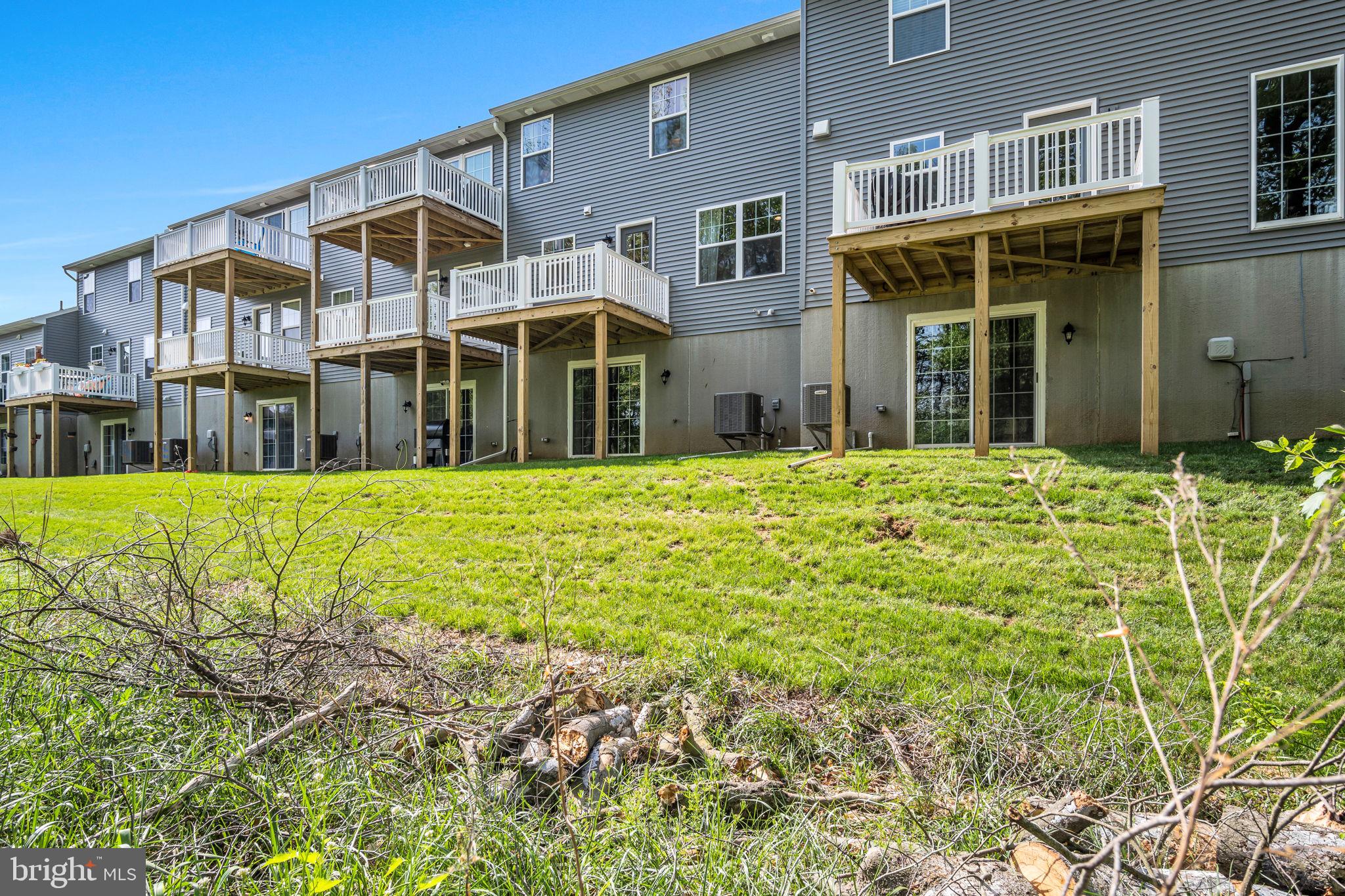 MAYAPPLE WOODS - Residential