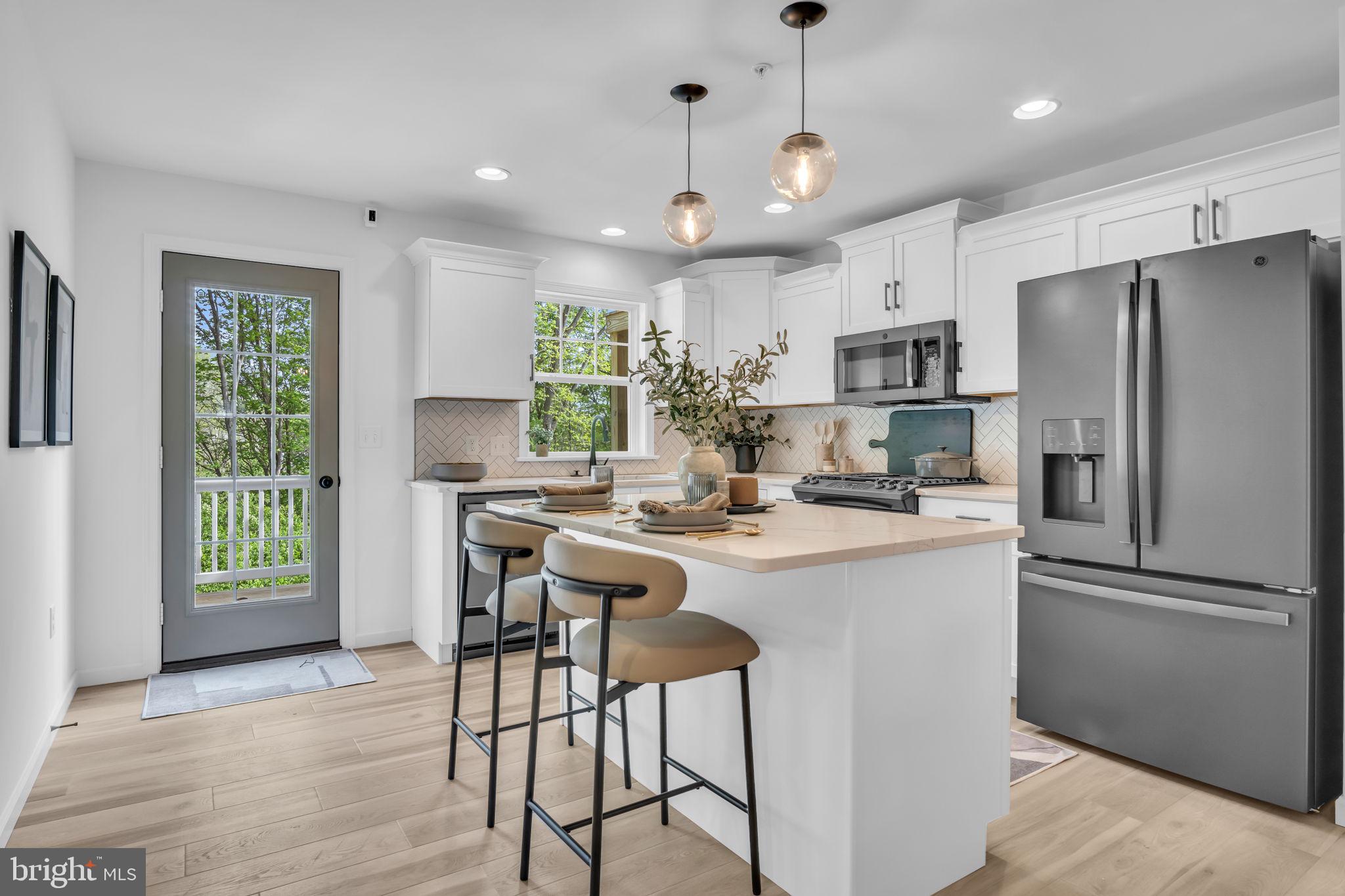 MAYAPPLE WOODS - Residential