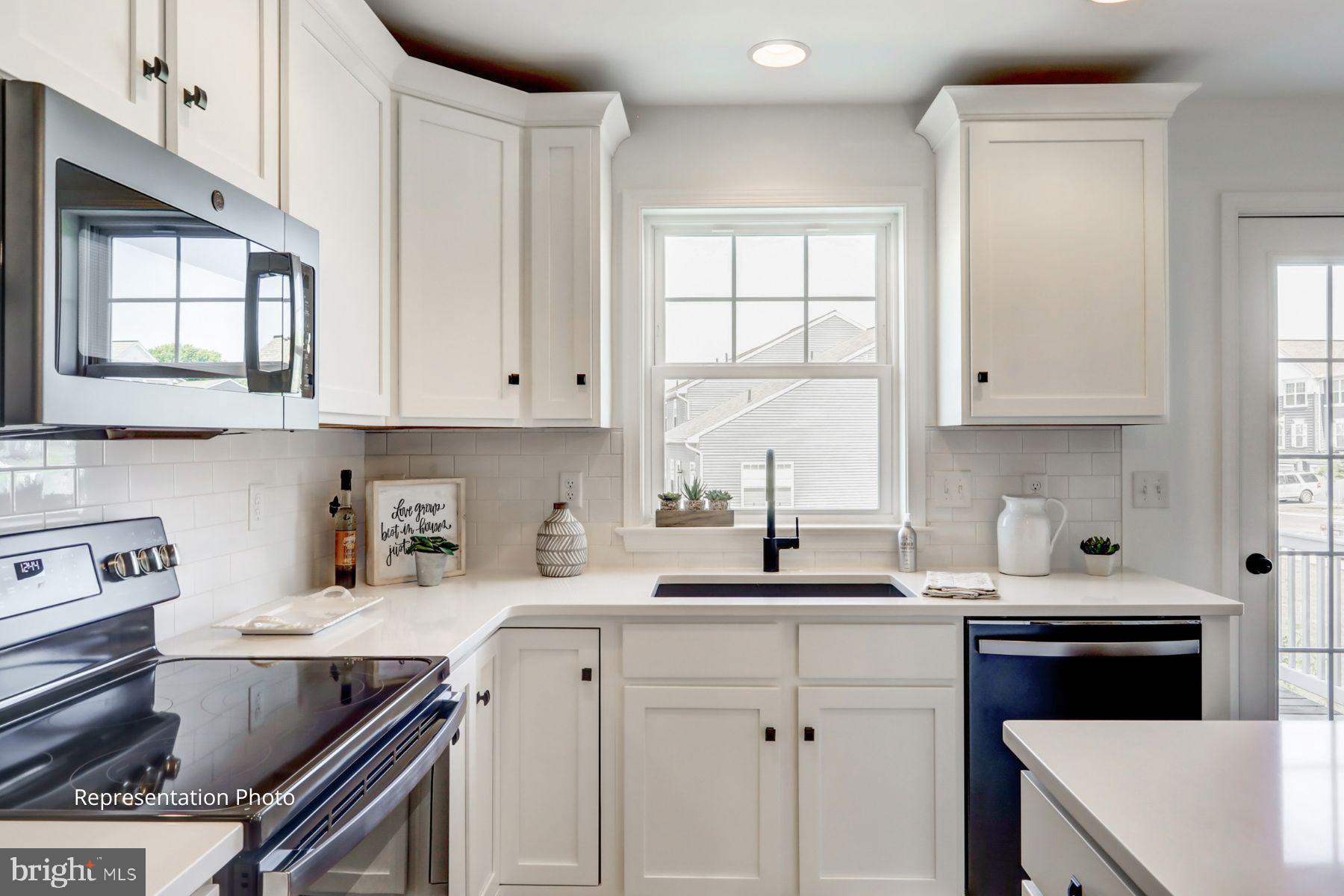 MAYAPPLE WOODS - Residential