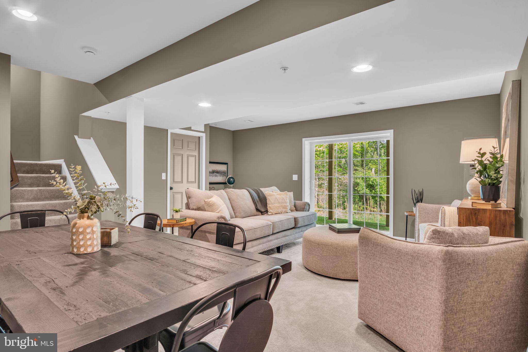 MAYAPPLE WOODS - Residential