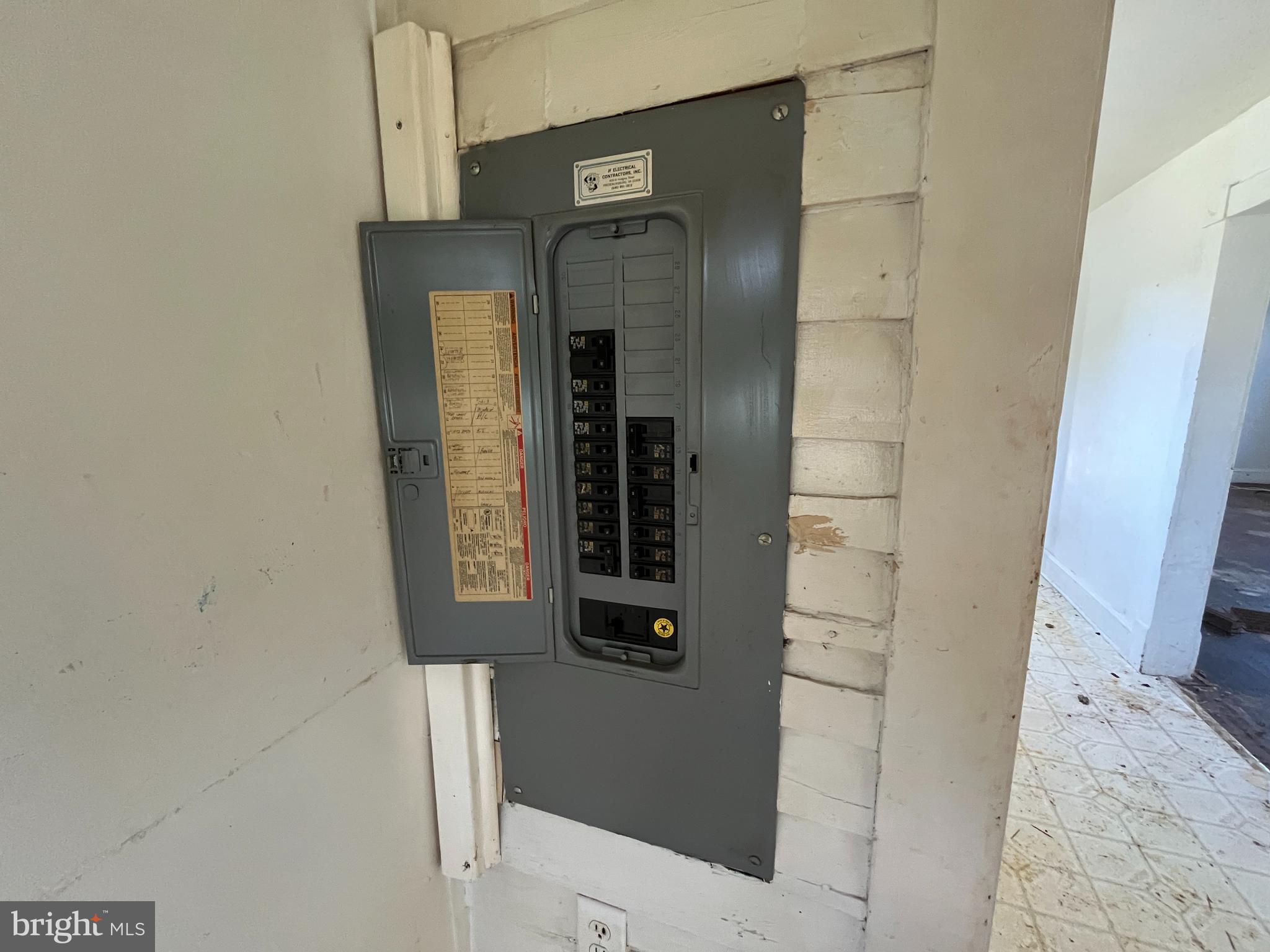 MAYFIELD - Residential