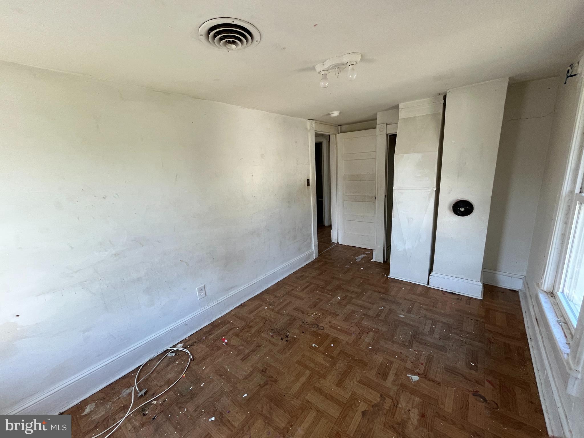 MAYFIELD - Residential