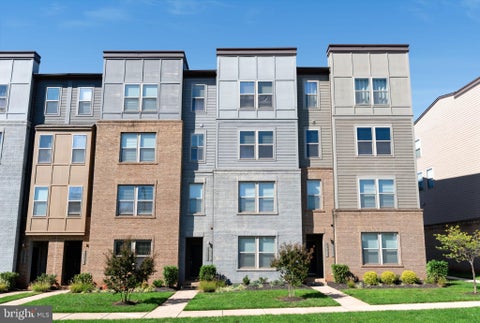 Photo of 10441 Ratcliffe Trail, MANASSAS, VA 20110 (MLS # VAMN2012146)