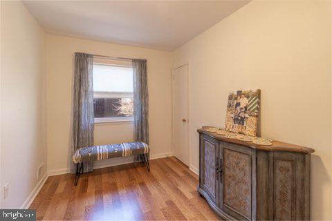 FOX CHASE - Residential