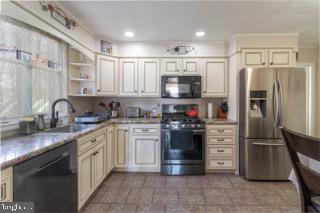 FOX CHASE - Residential