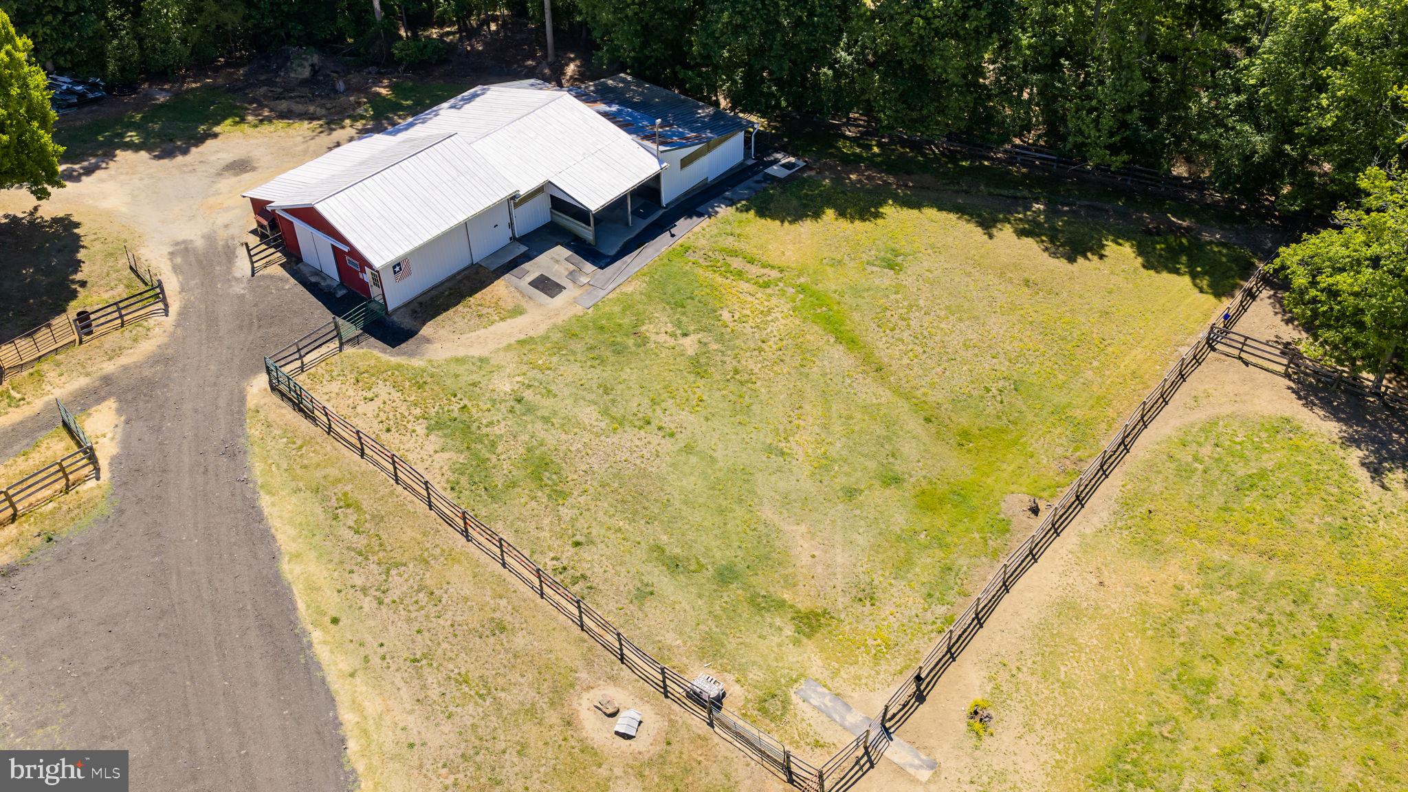 FLYTHE PROPERTY - Farm