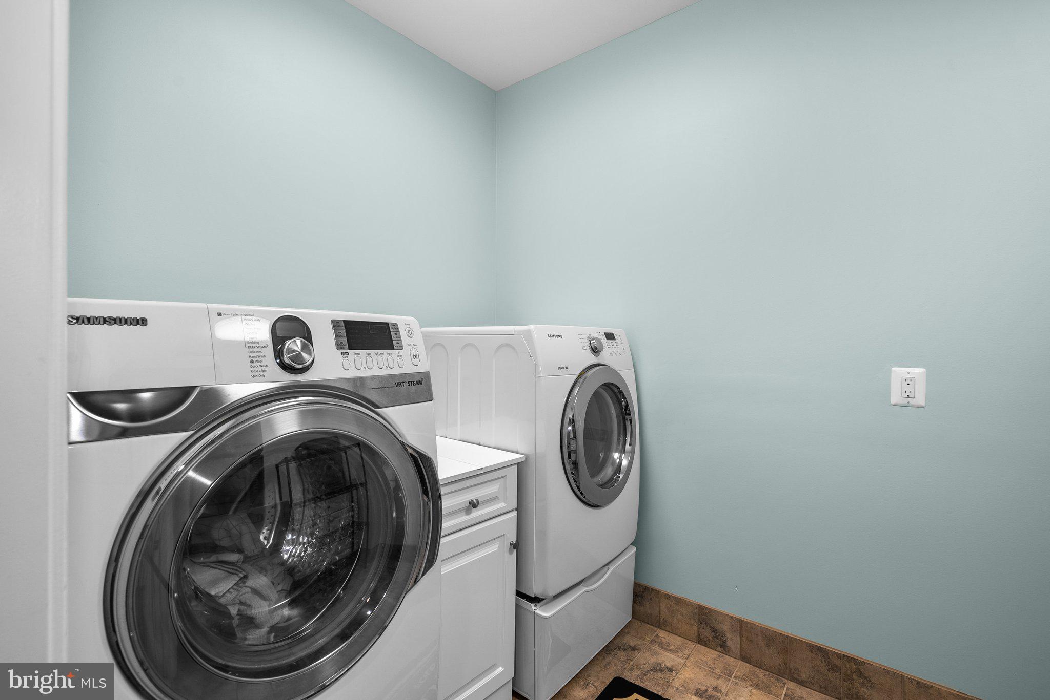 MANHATTAN BEACH - Residential