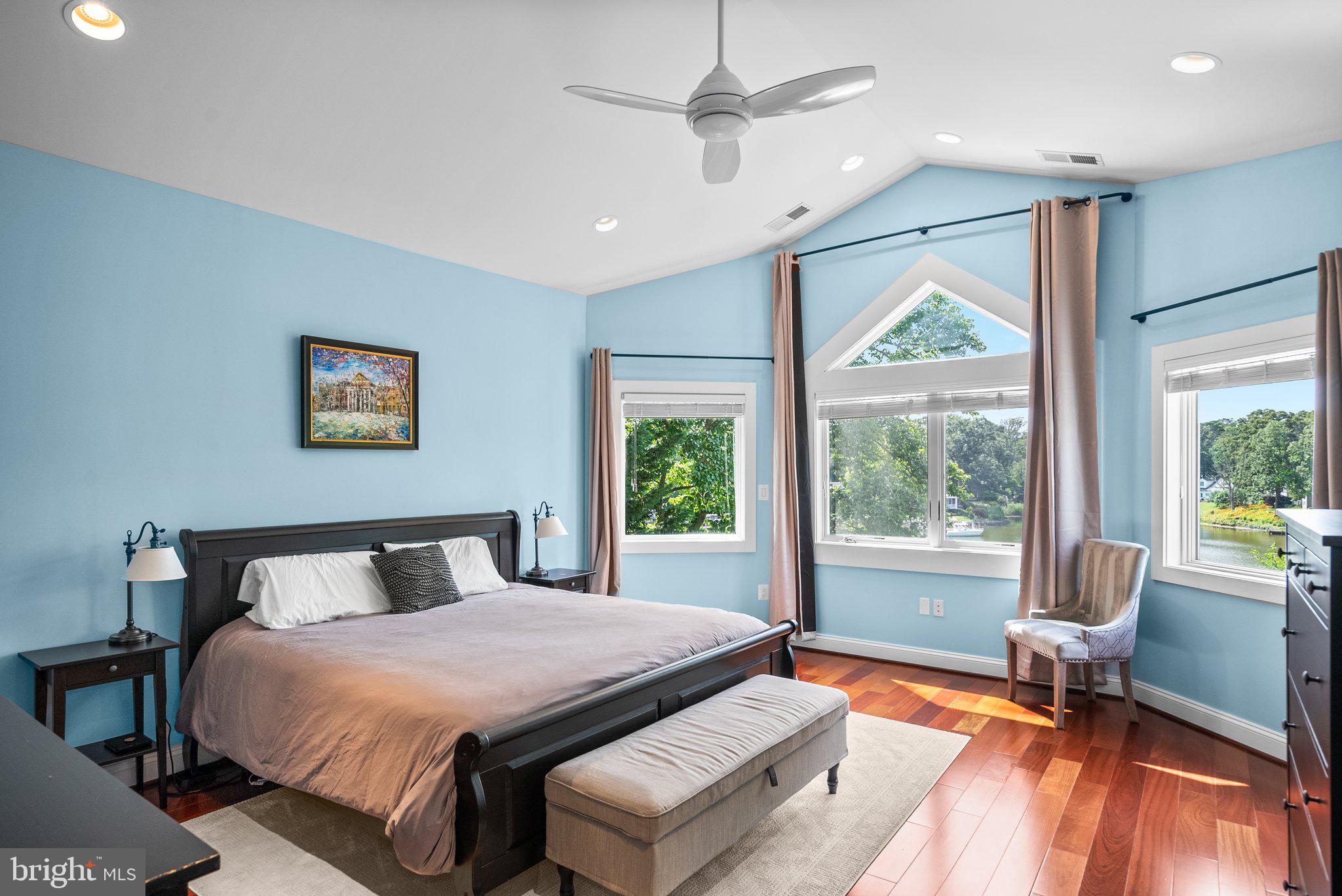 MANHATTAN BEACH - Residential