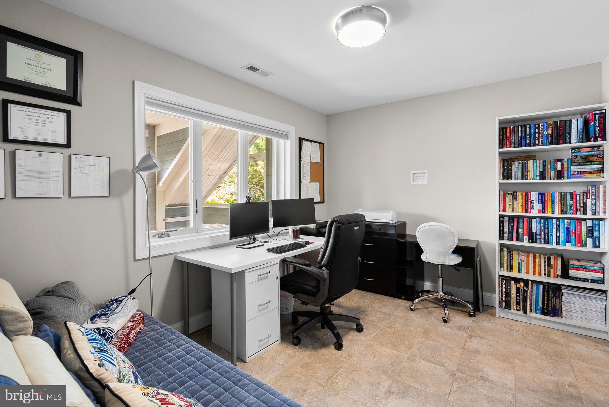 MANHATTAN BEACH - Residential