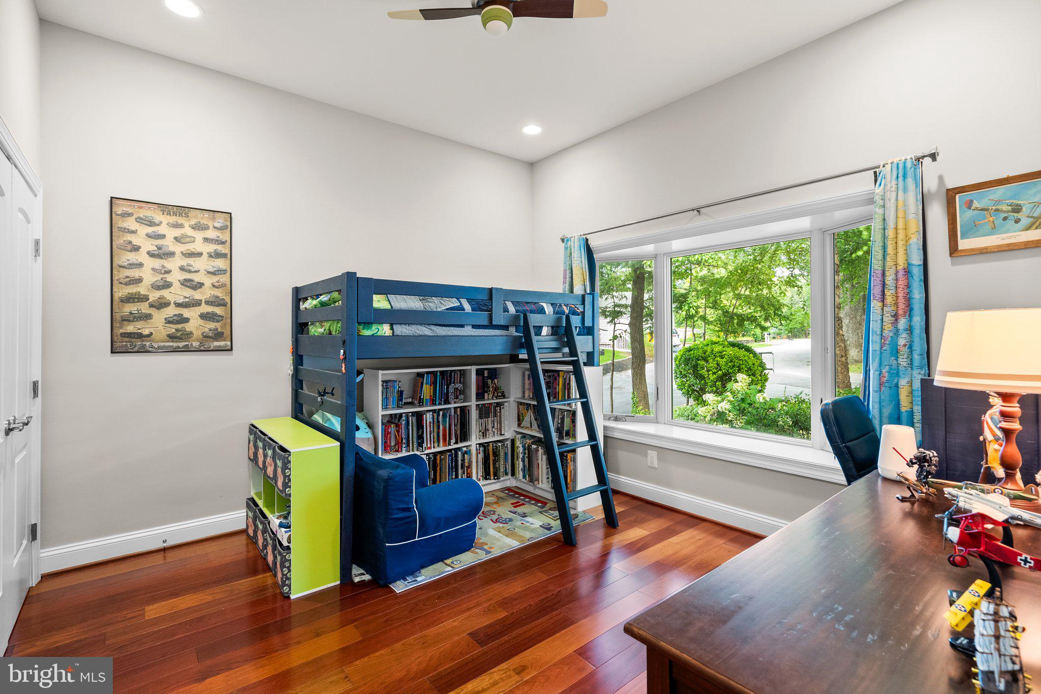 MANHATTAN BEACH - Residential