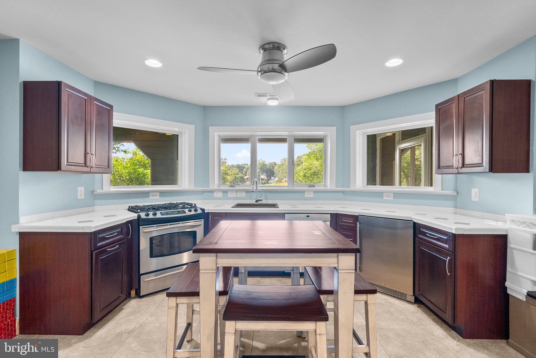 MANHATTAN BEACH - Residential