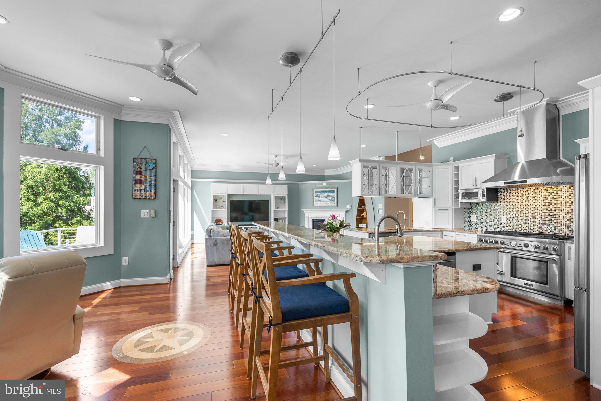 MANHATTAN BEACH - Residential