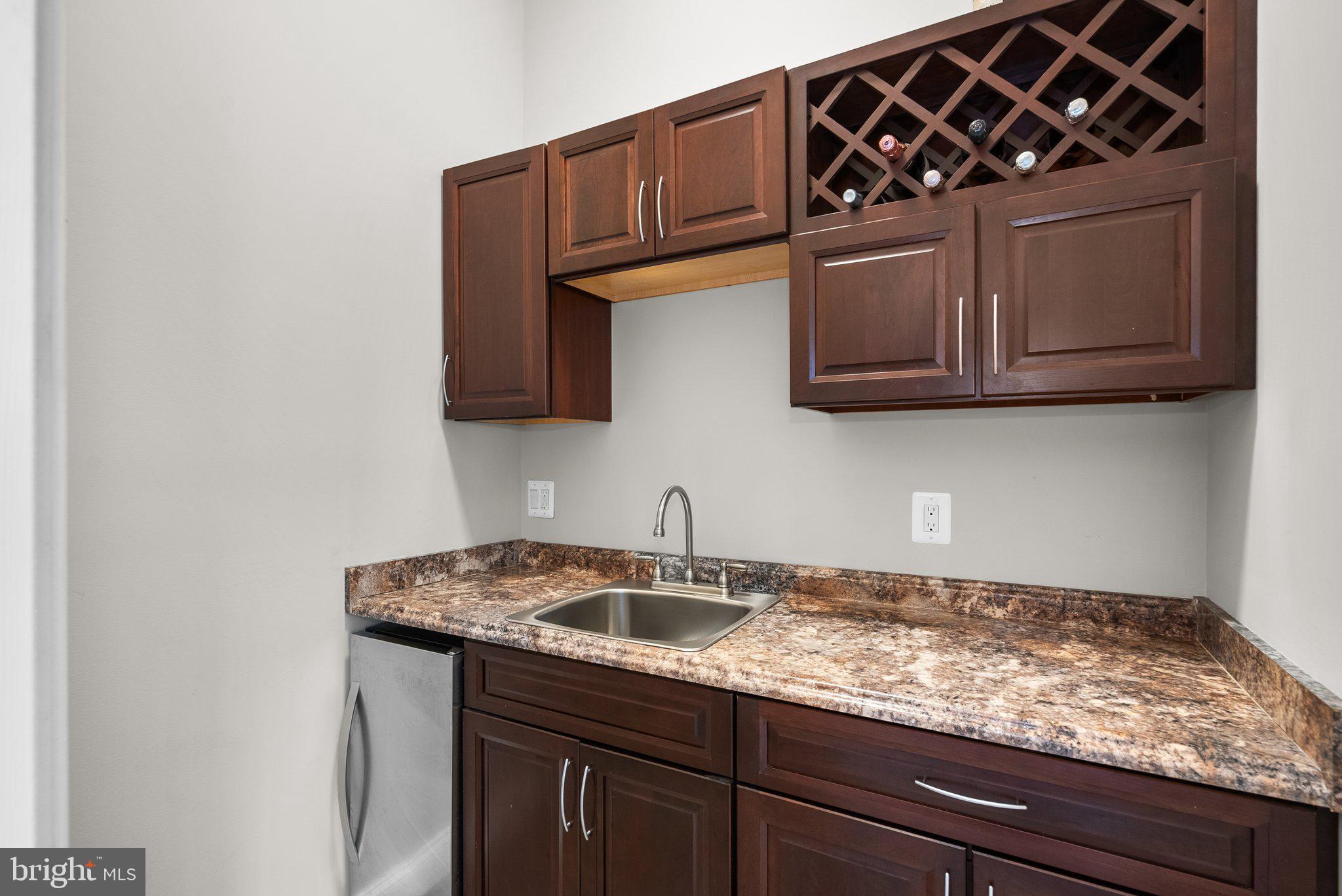 MANHATTAN BEACH - Residential