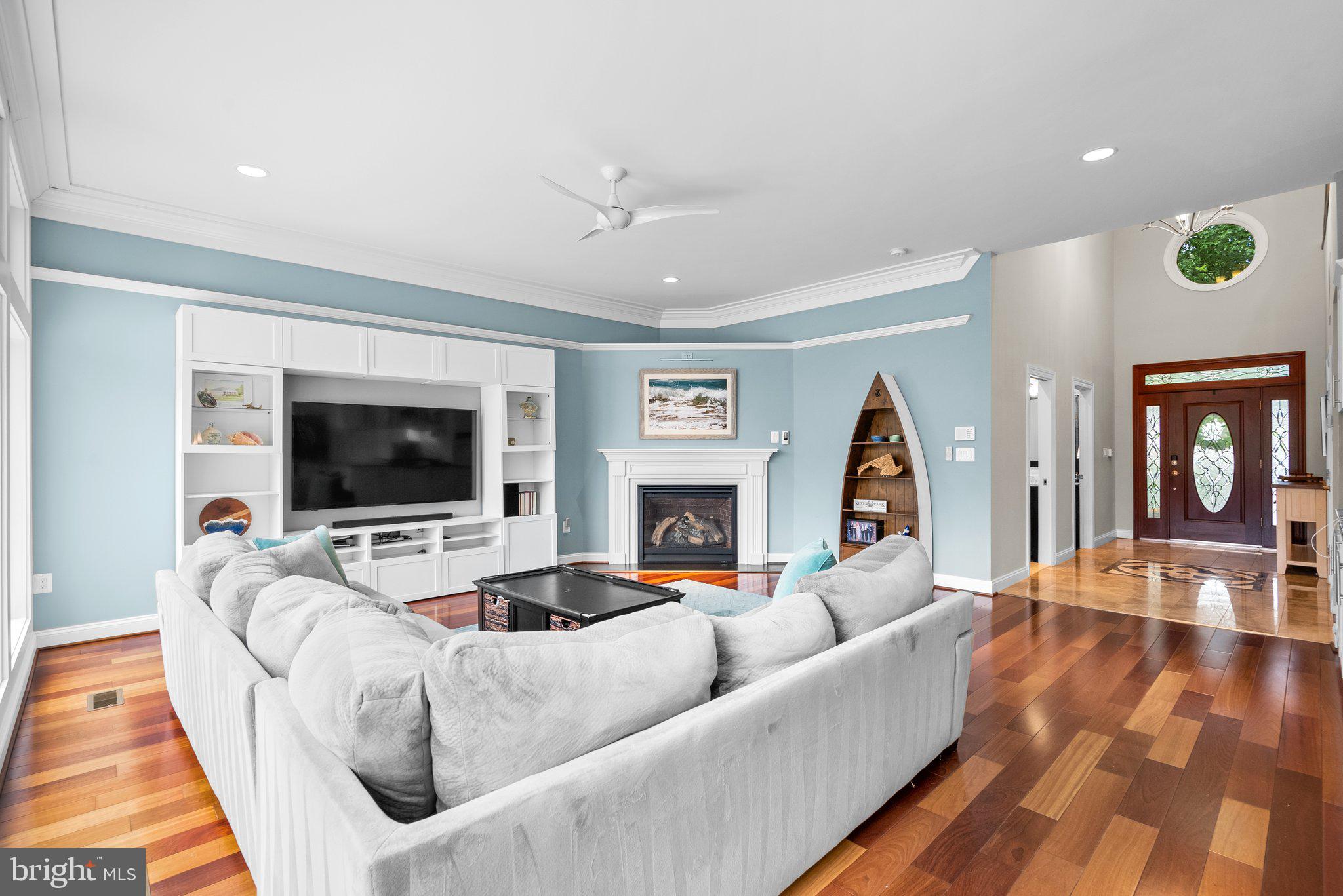 MANHATTAN BEACH - Residential