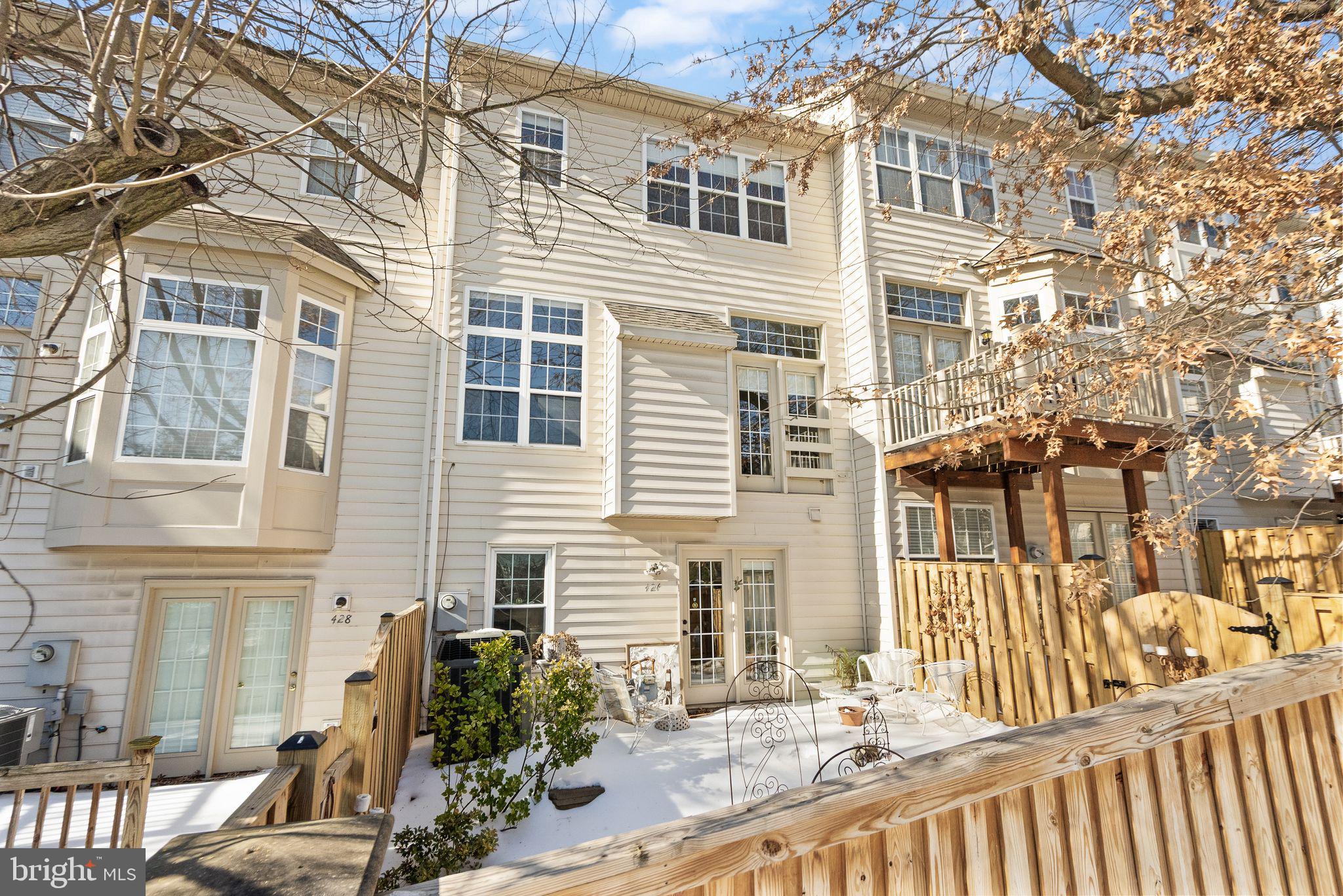 EDSALL RD T/H - Residential