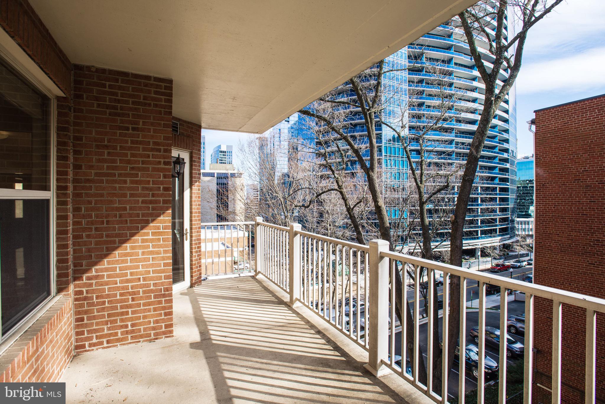 DAKOTA - Residential Lease