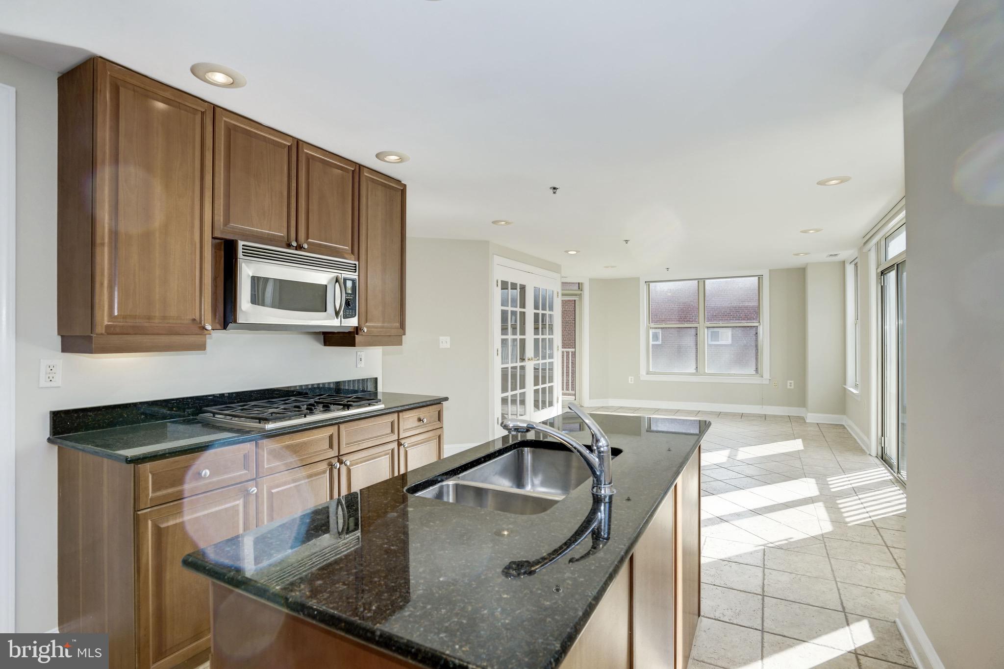 DAKOTA - Residential Lease