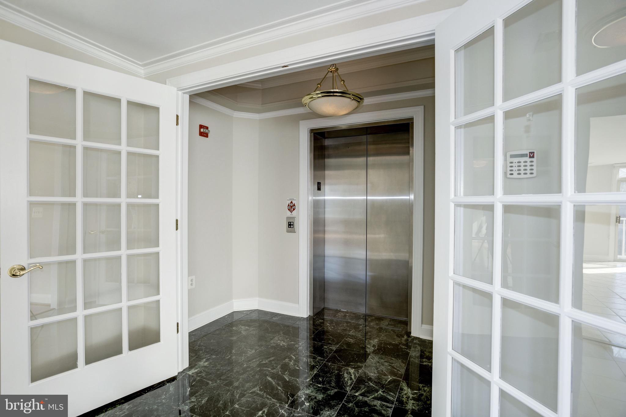 DAKOTA - Residential Lease