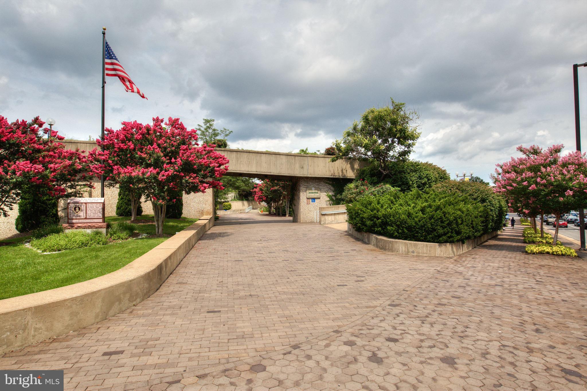 DAKOTA - Residential Lease