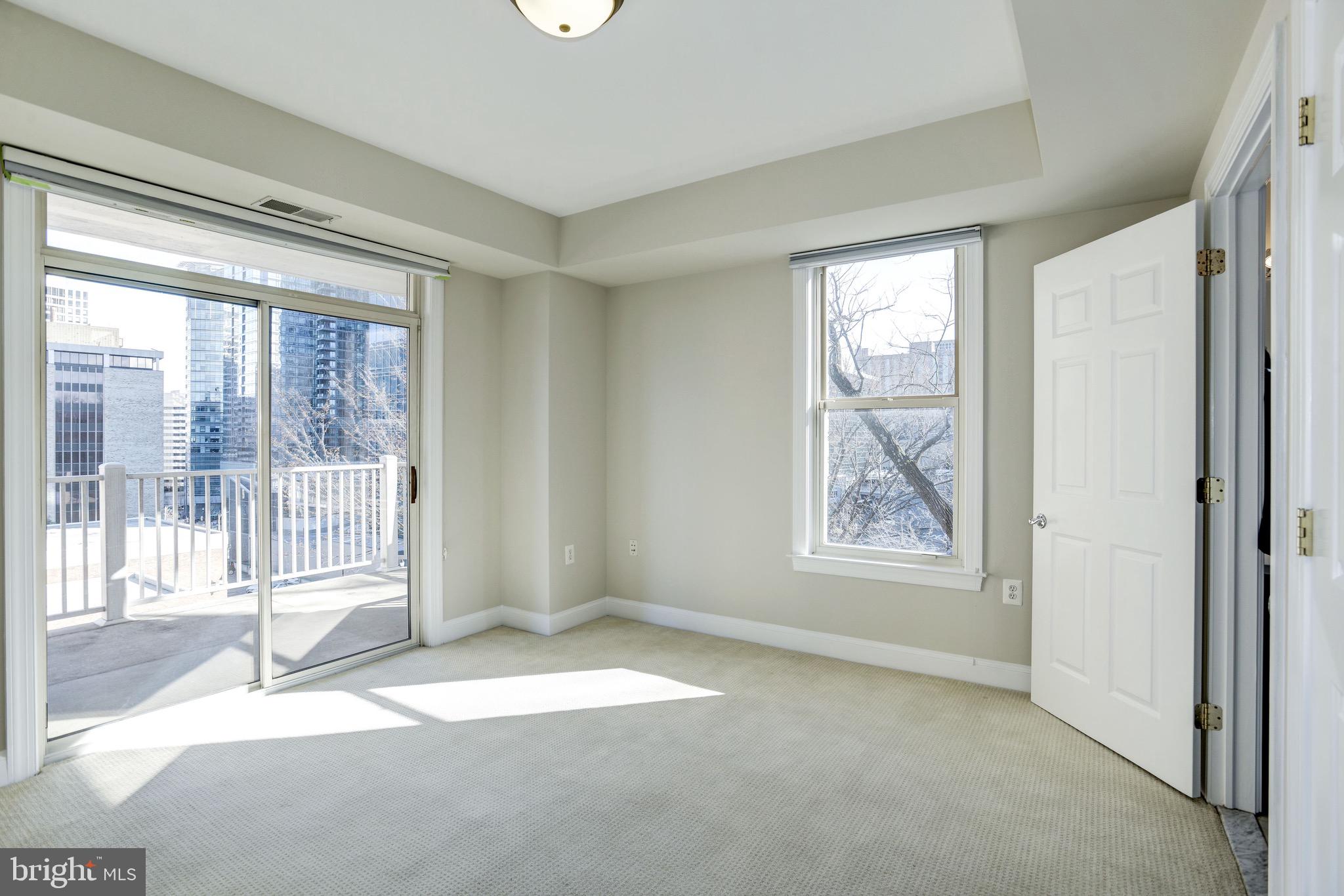 DAKOTA - Residential Lease