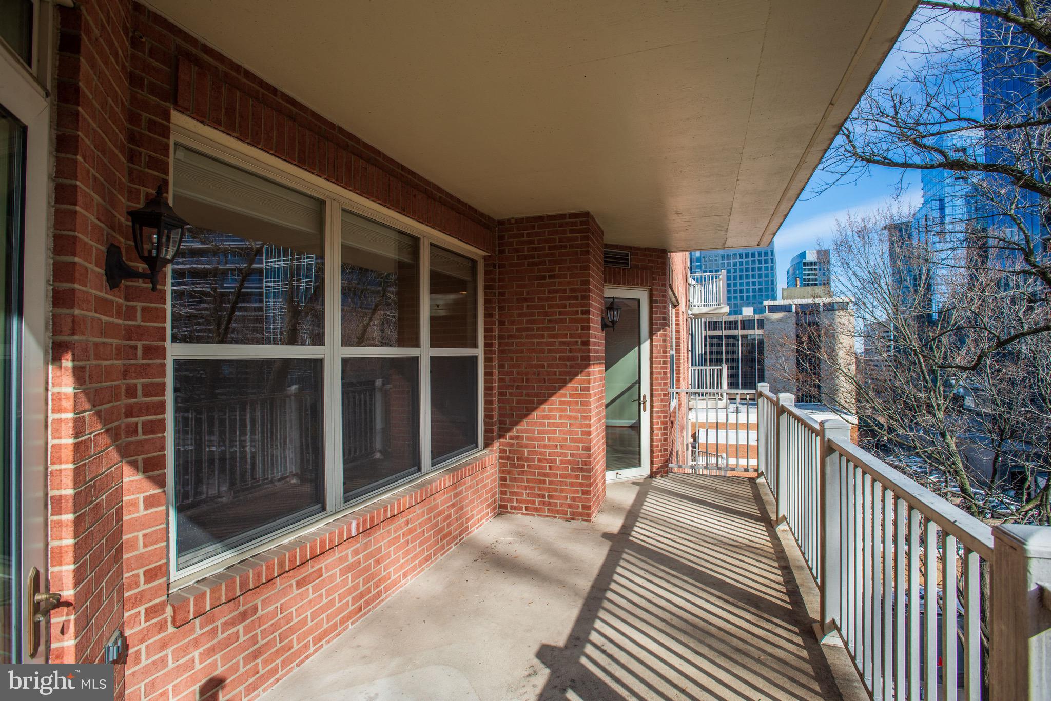 DAKOTA - Residential Lease