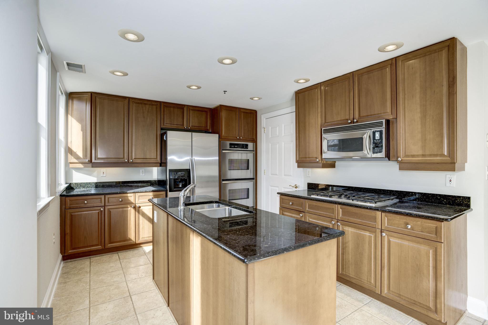 DAKOTA - Residential Lease