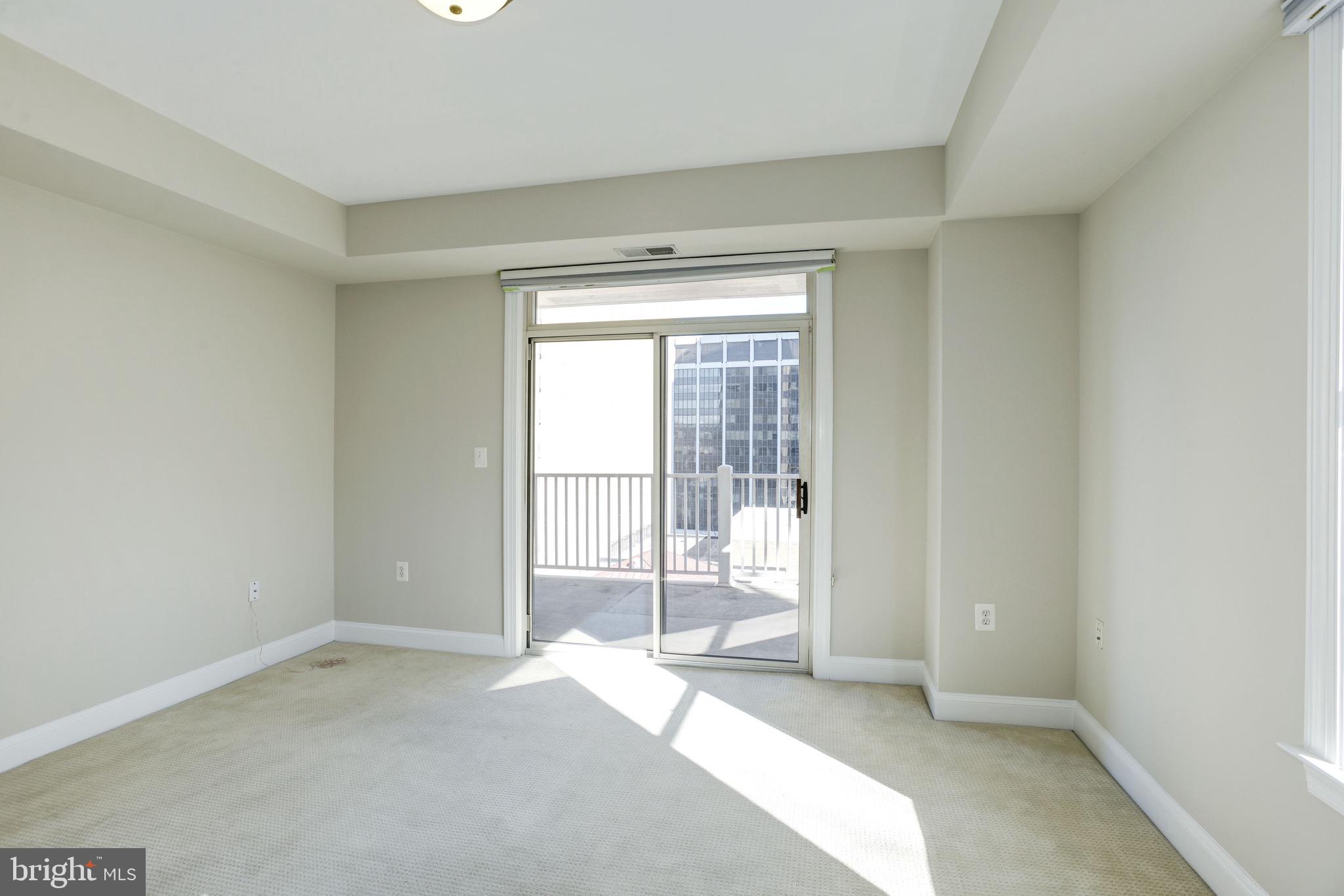 DAKOTA - Residential Lease