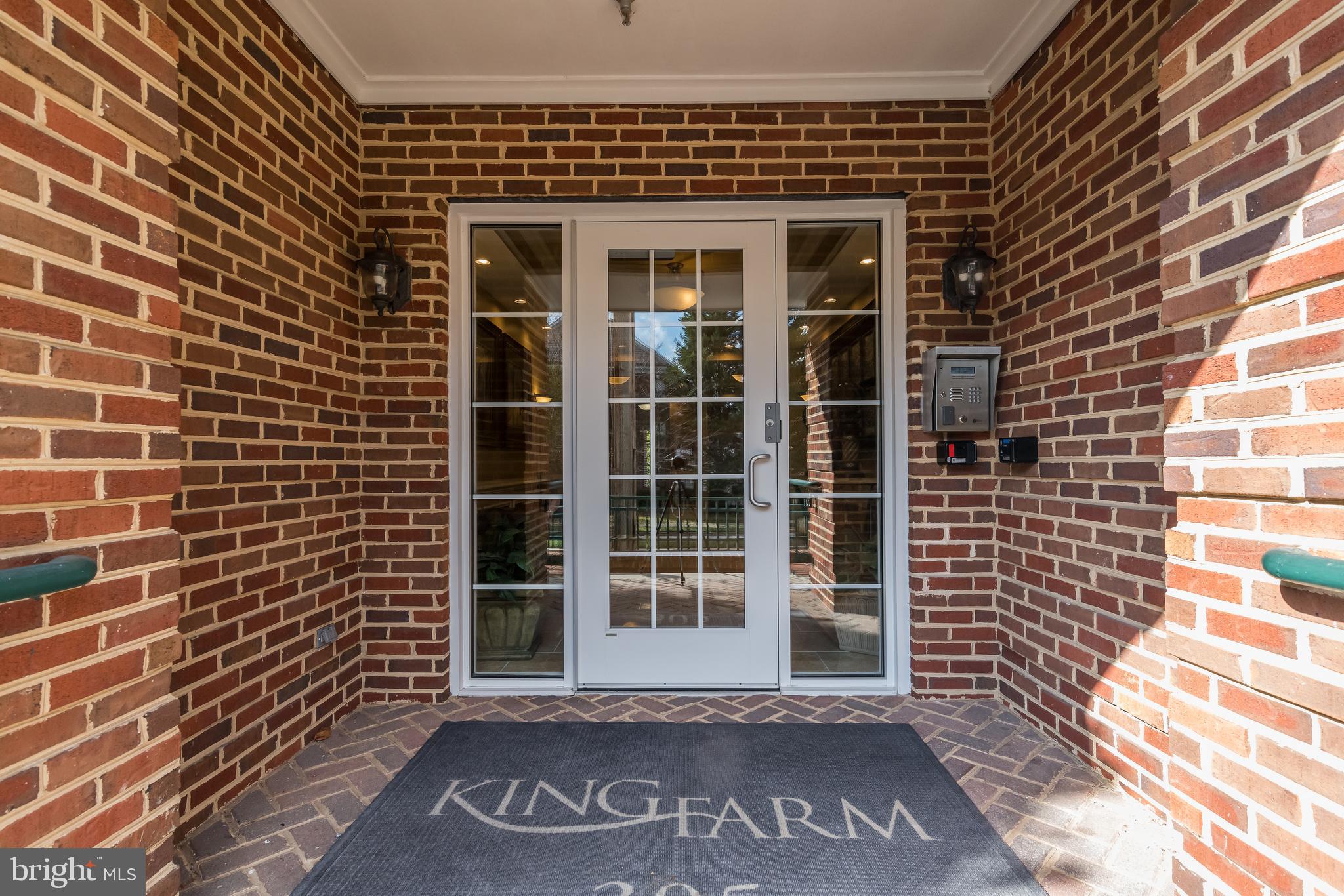 305 REDLAND BOULEVARD 101