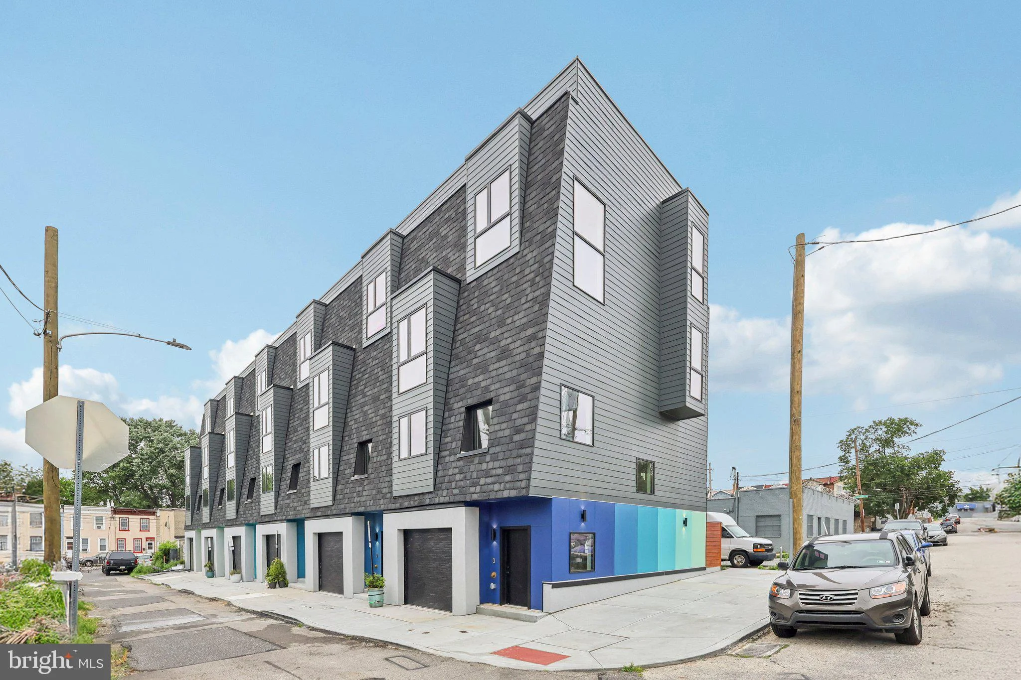 3411 W Lippincott Street