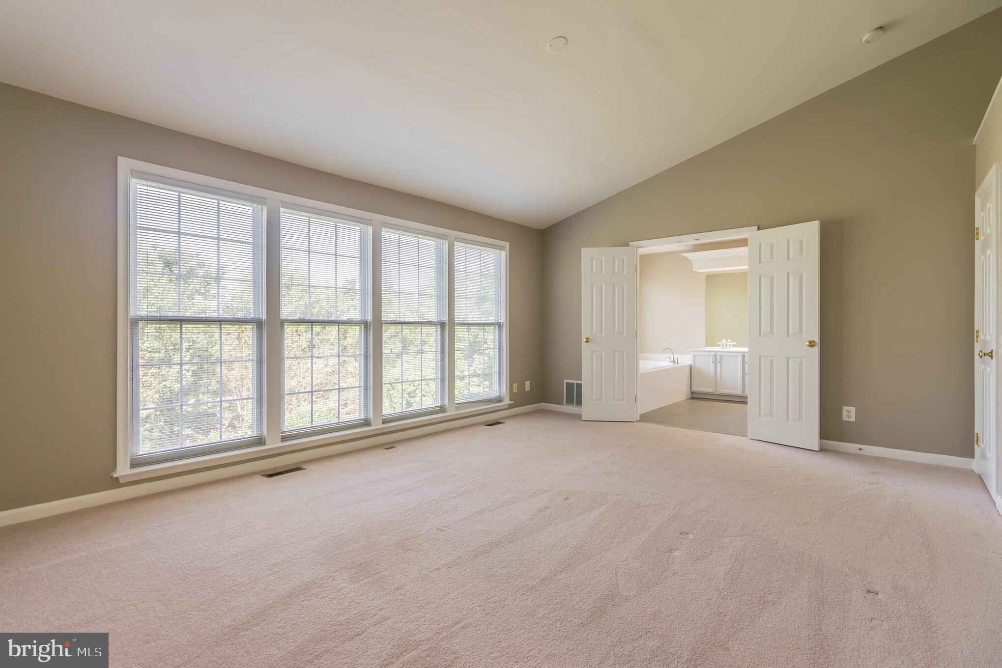 TOWNES AT MANCHESTER PARK - Residential