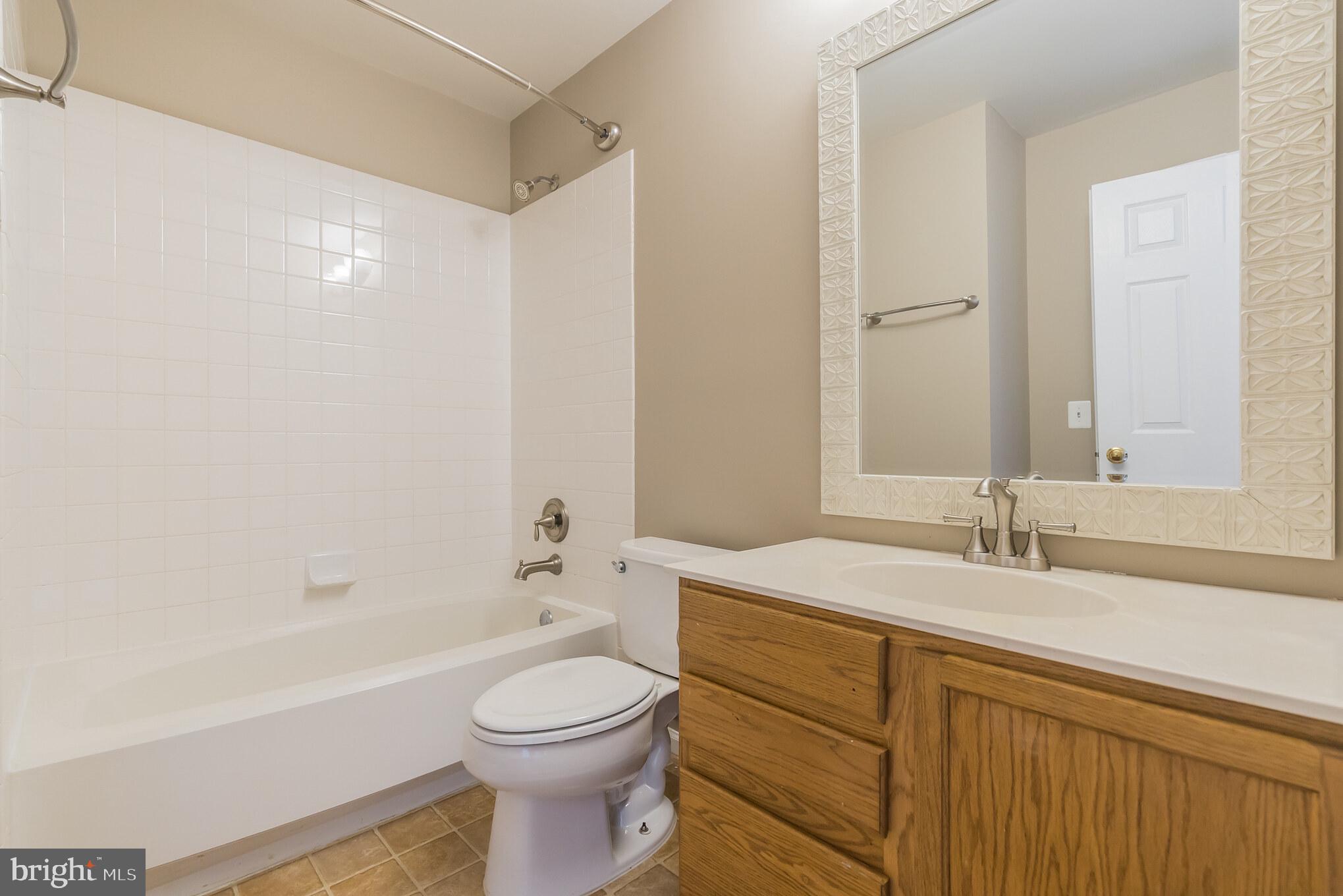 TOWNES AT MANCHESTER PARK - Residential