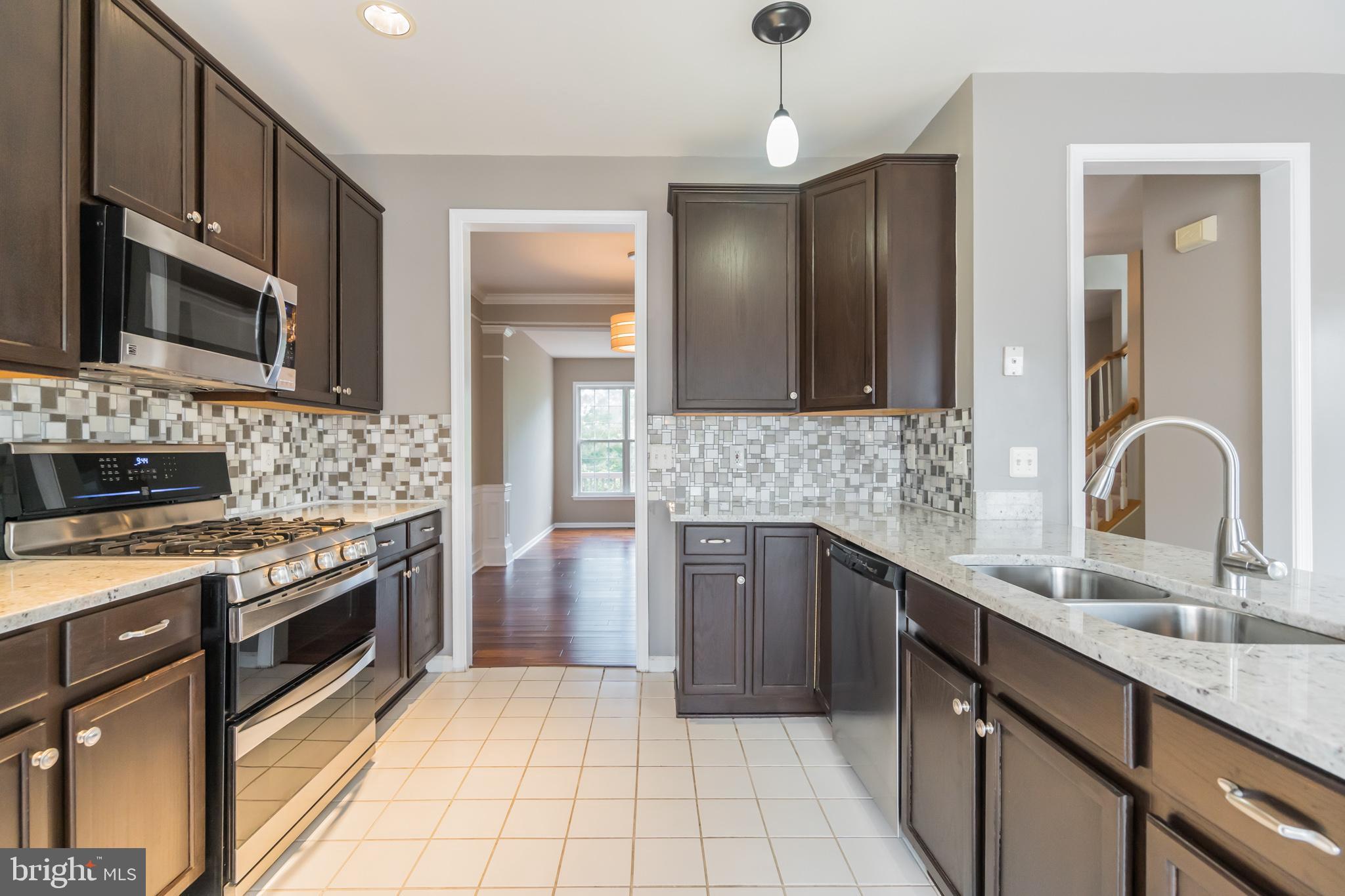 TOWNES AT MANCHESTER PARK - Residential