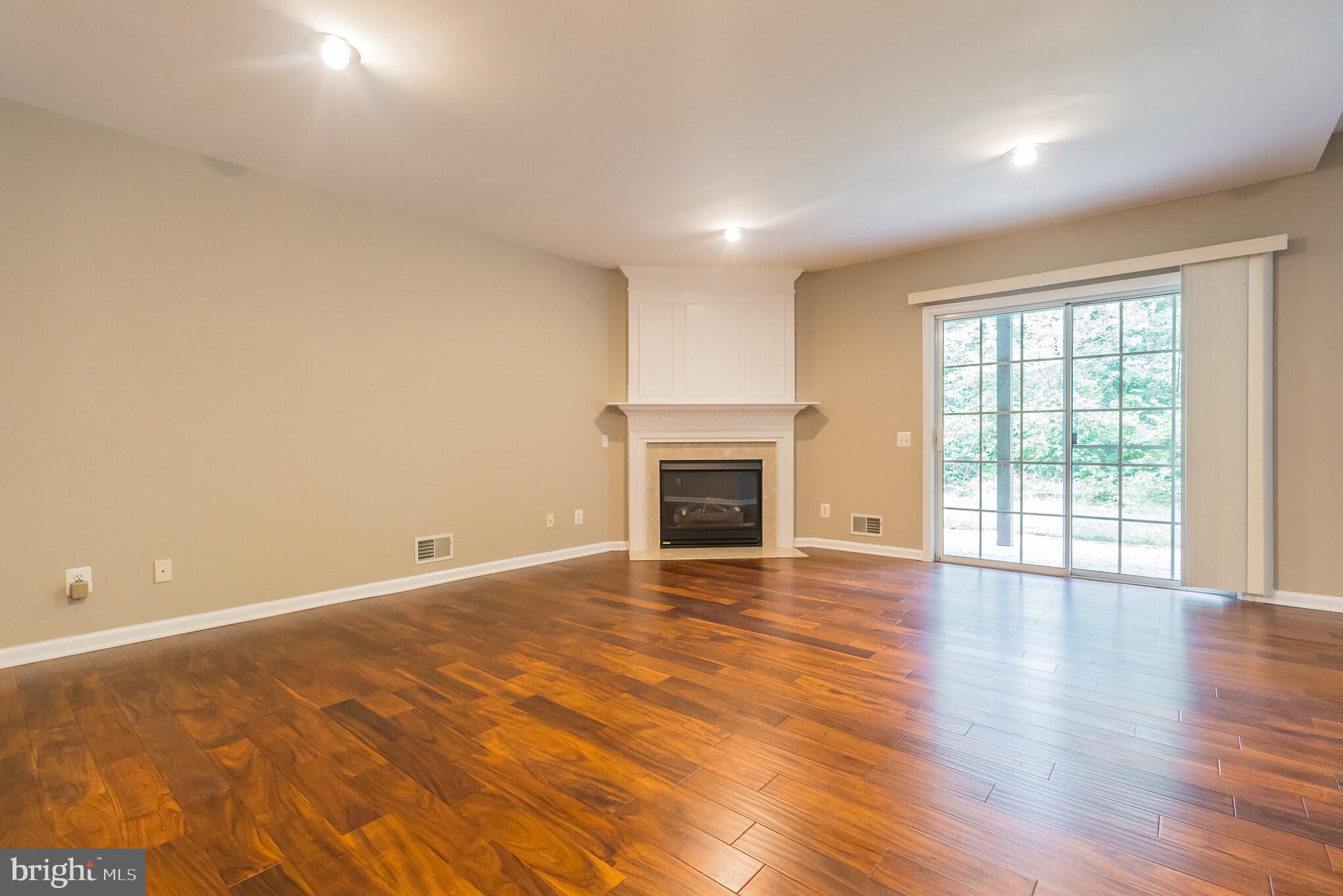 TOWNES AT MANCHESTER PARK - Residential