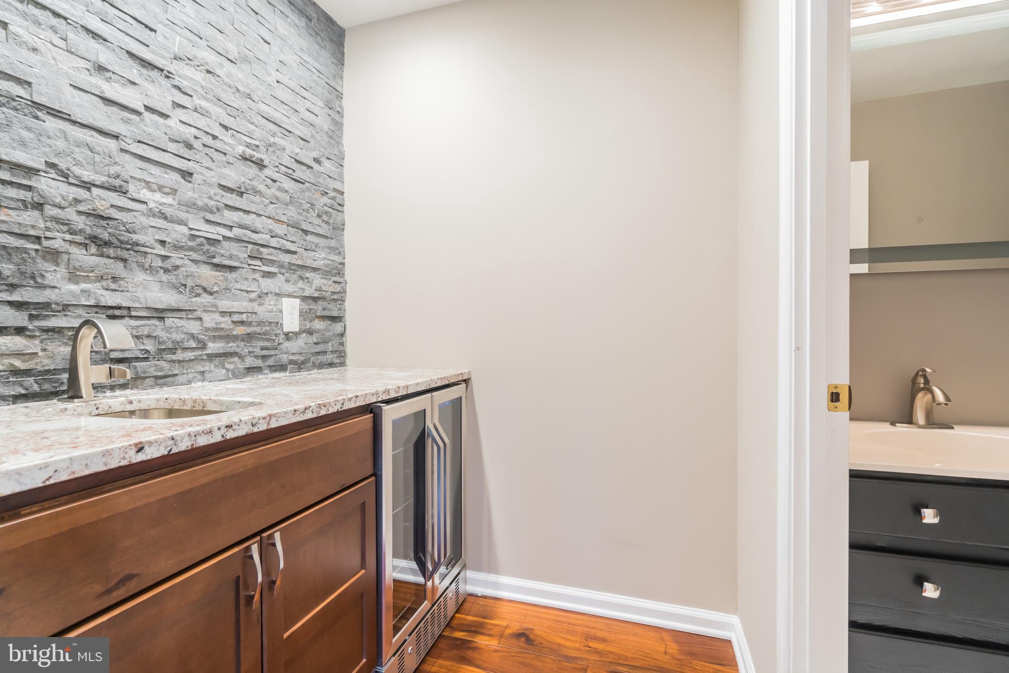 TOWNES AT MANCHESTER PARK - Residential