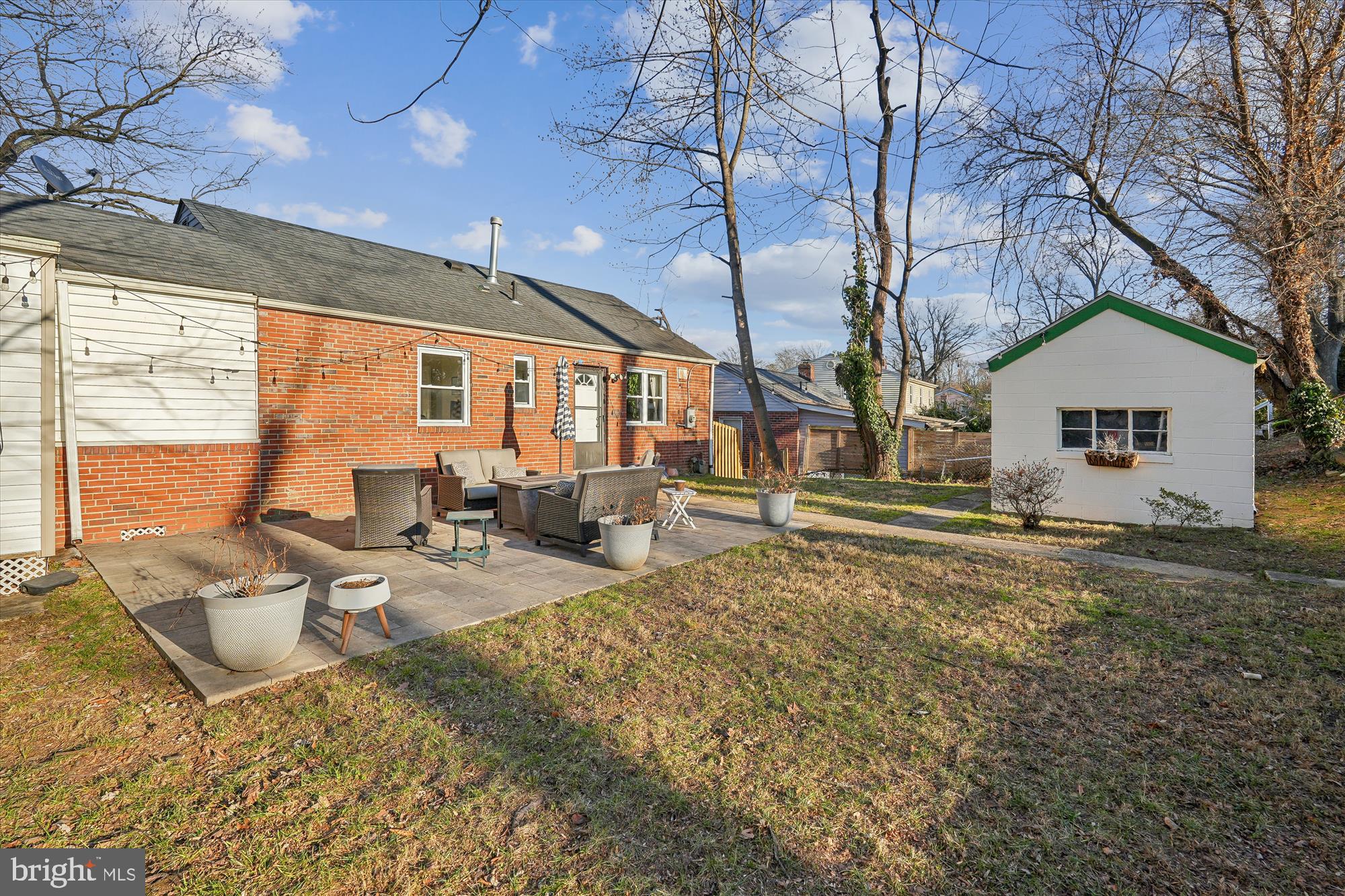 CONNECTICUT GARDENS - Residential