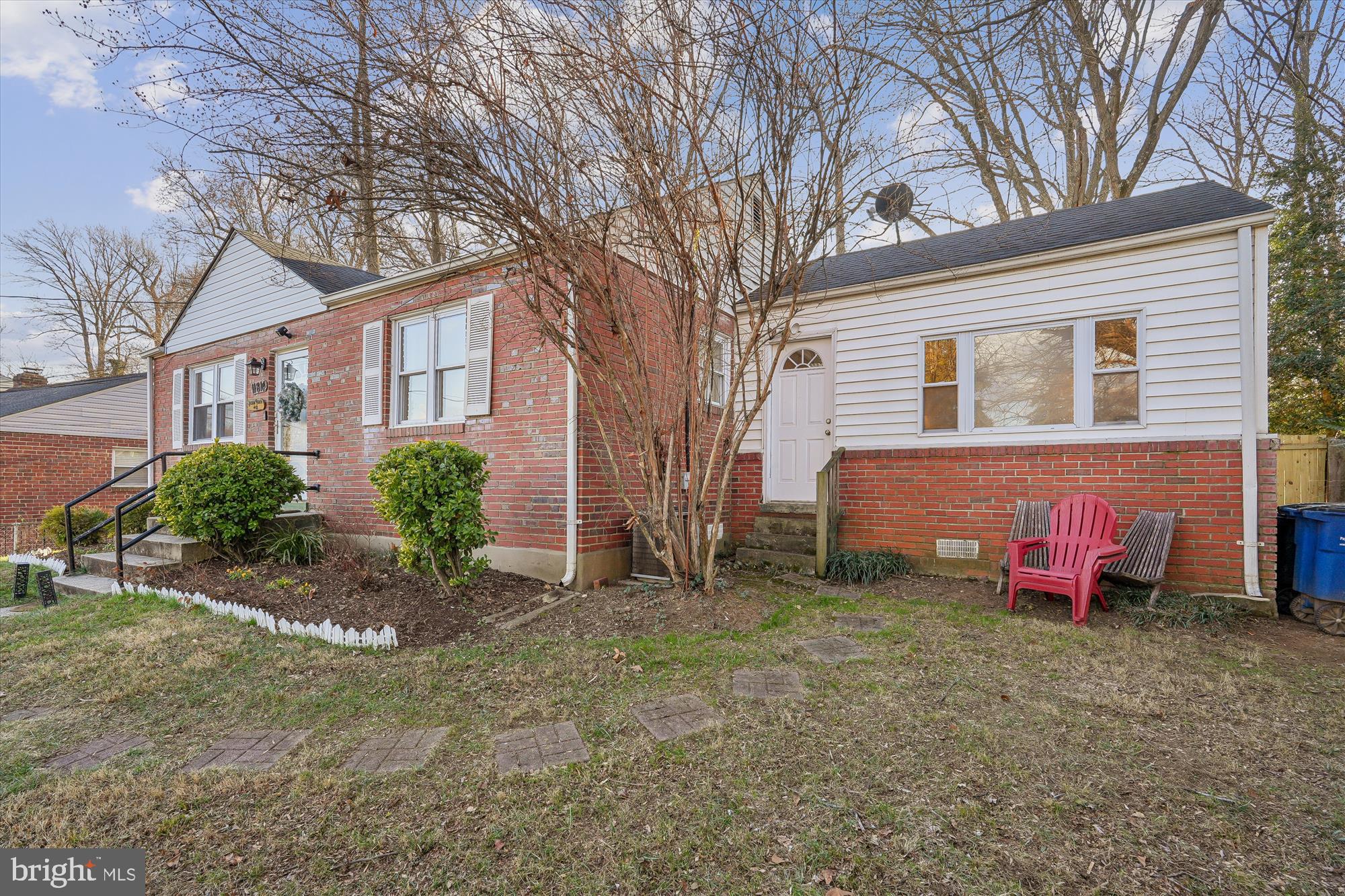 CONNECTICUT GARDENS - Residential