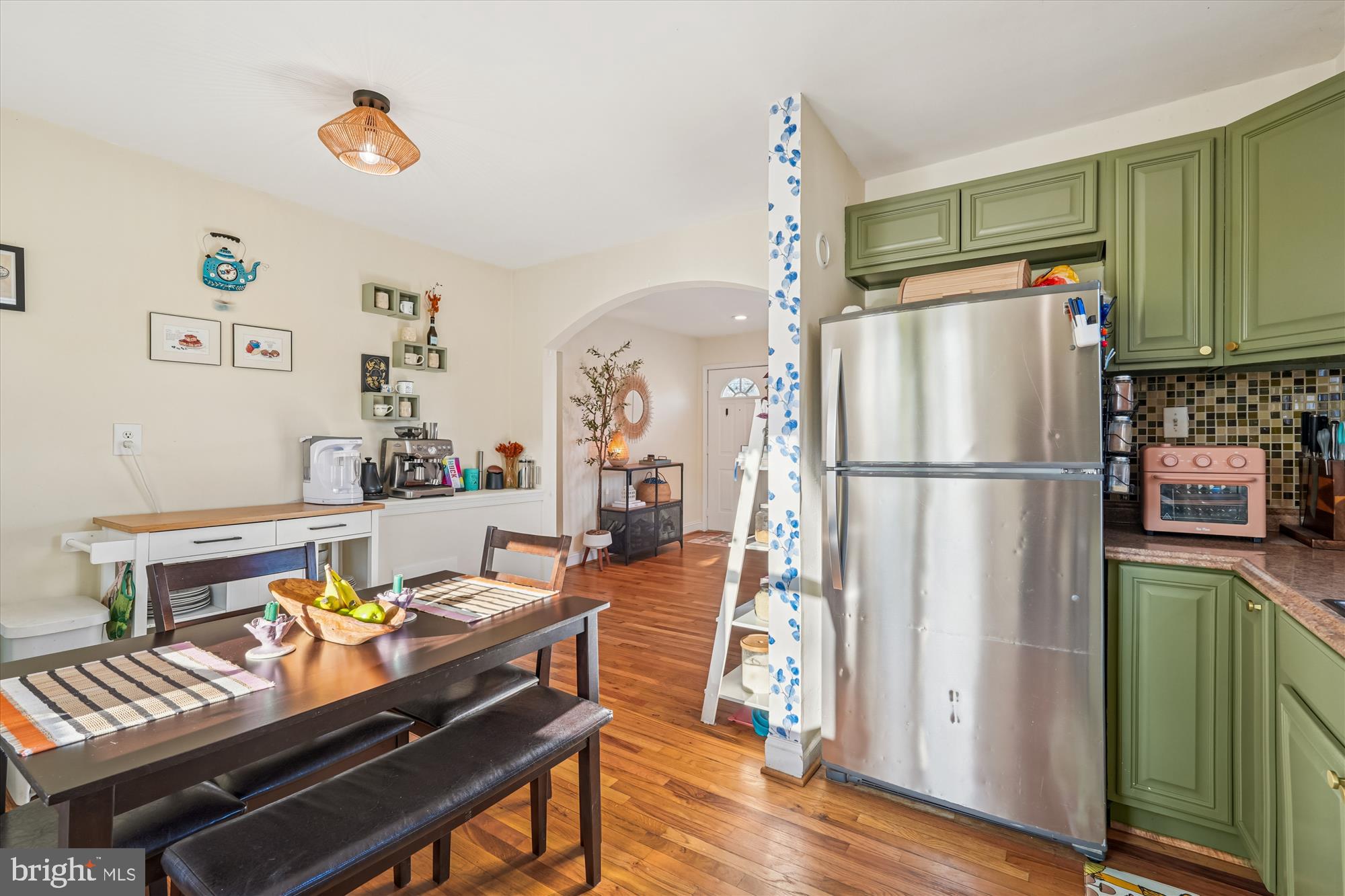 CONNECTICUT GARDENS - Residential