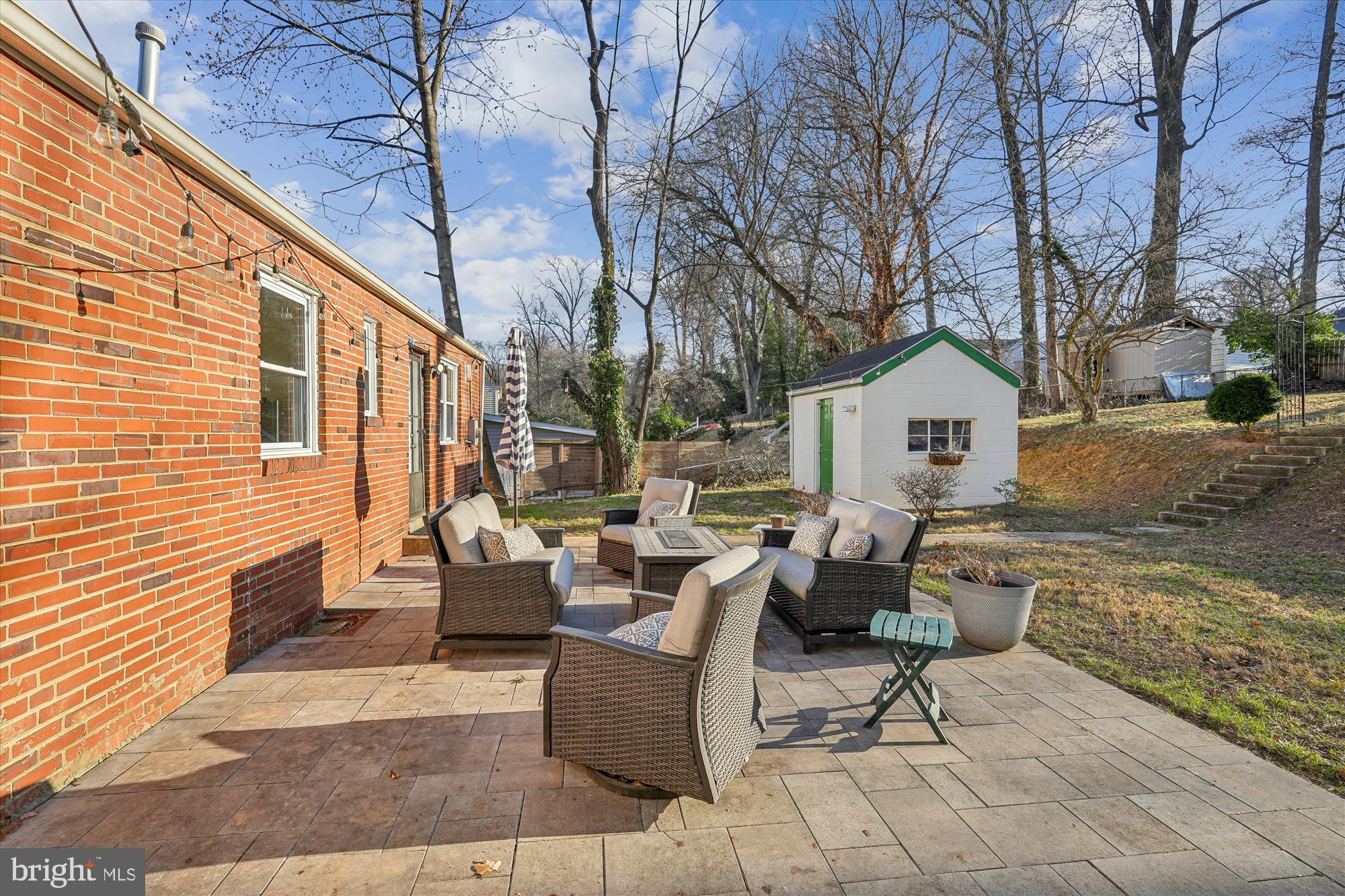 CONNECTICUT GARDENS - Residential