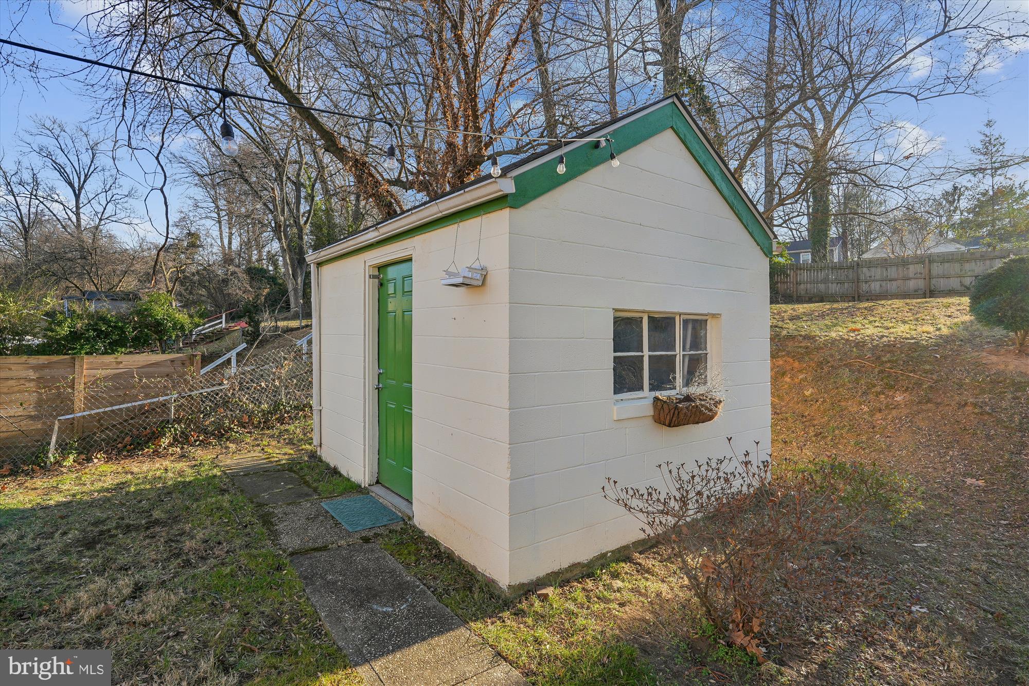 CONNECTICUT GARDENS - Residential