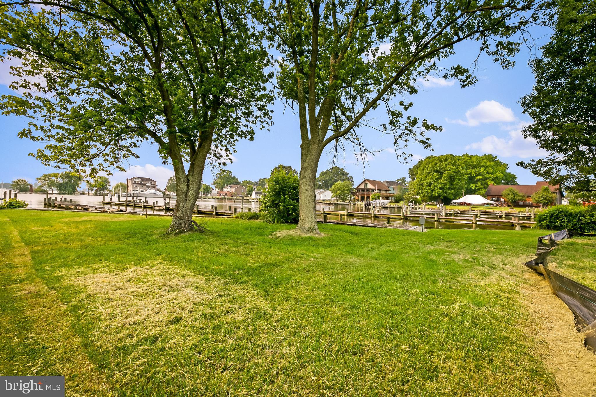 BOWLEYS QUARTERS - Land