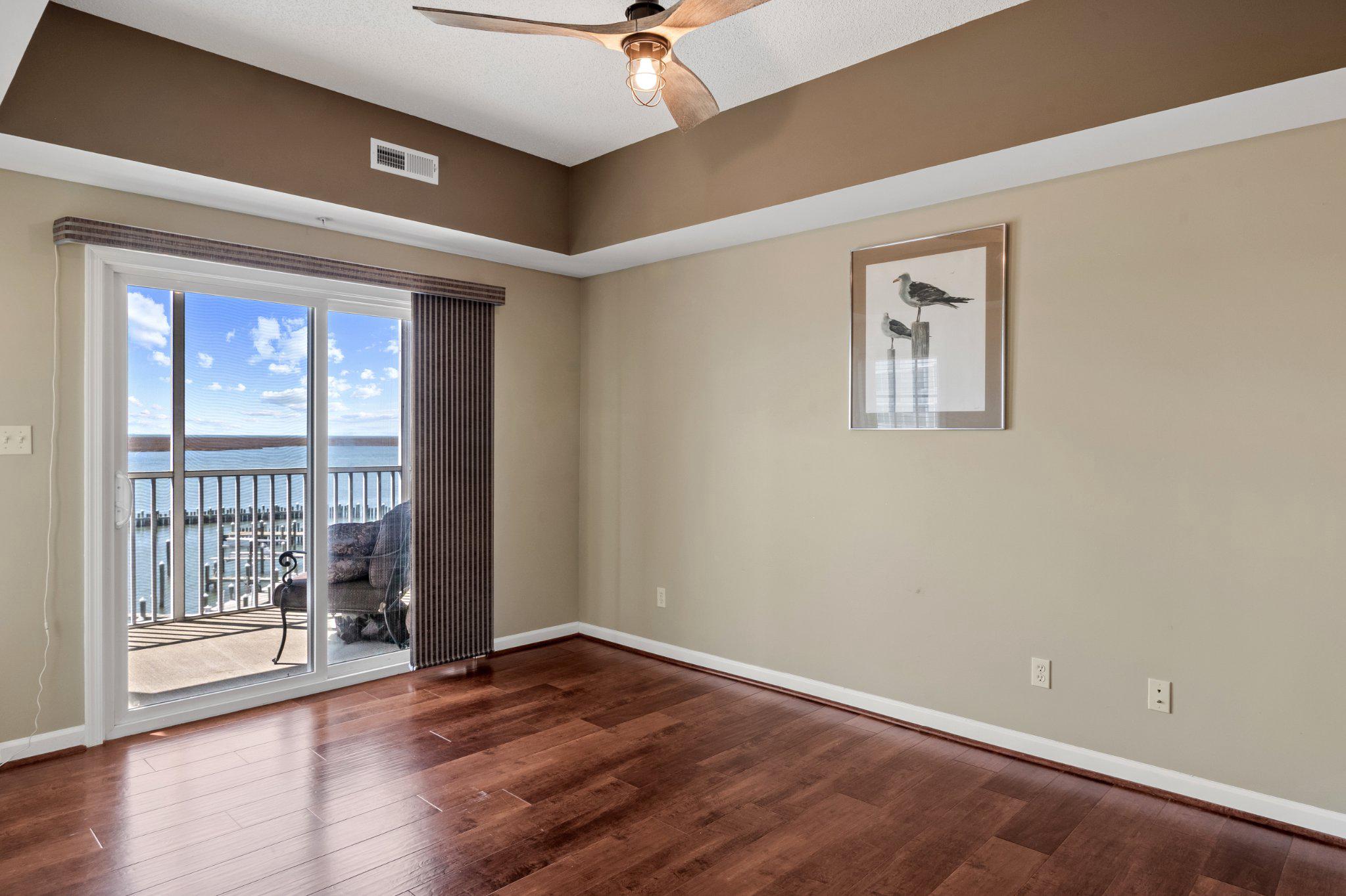 HARBOUR LIGHT CONDOS - Residential