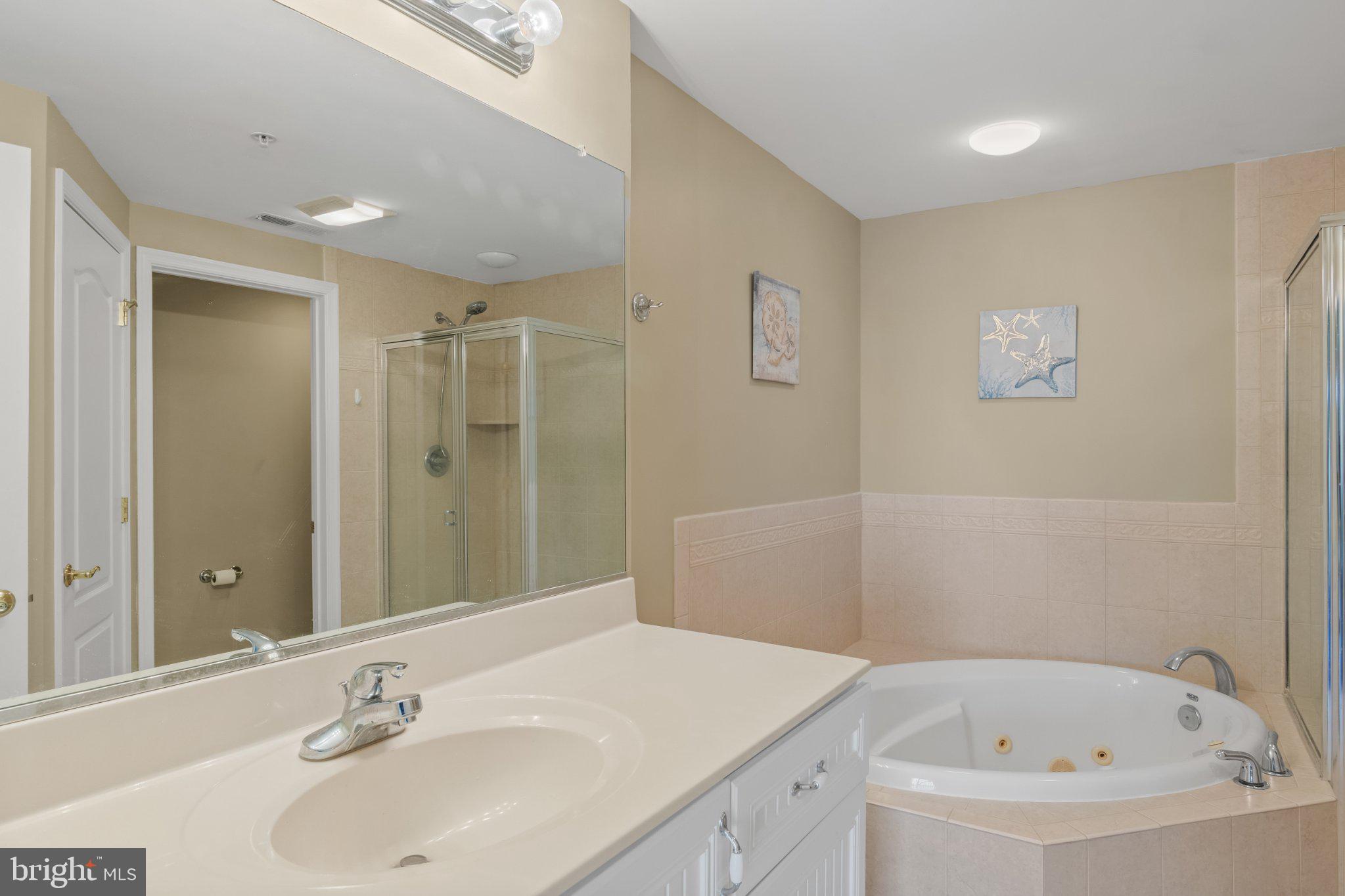 HARBOUR LIGHT CONDOS - Residential
