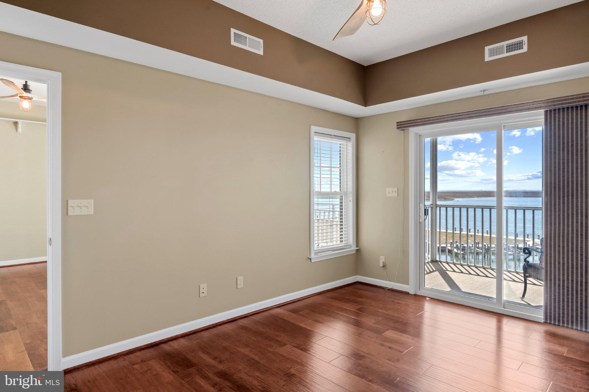 HARBOUR LIGHT CONDOS - Residential