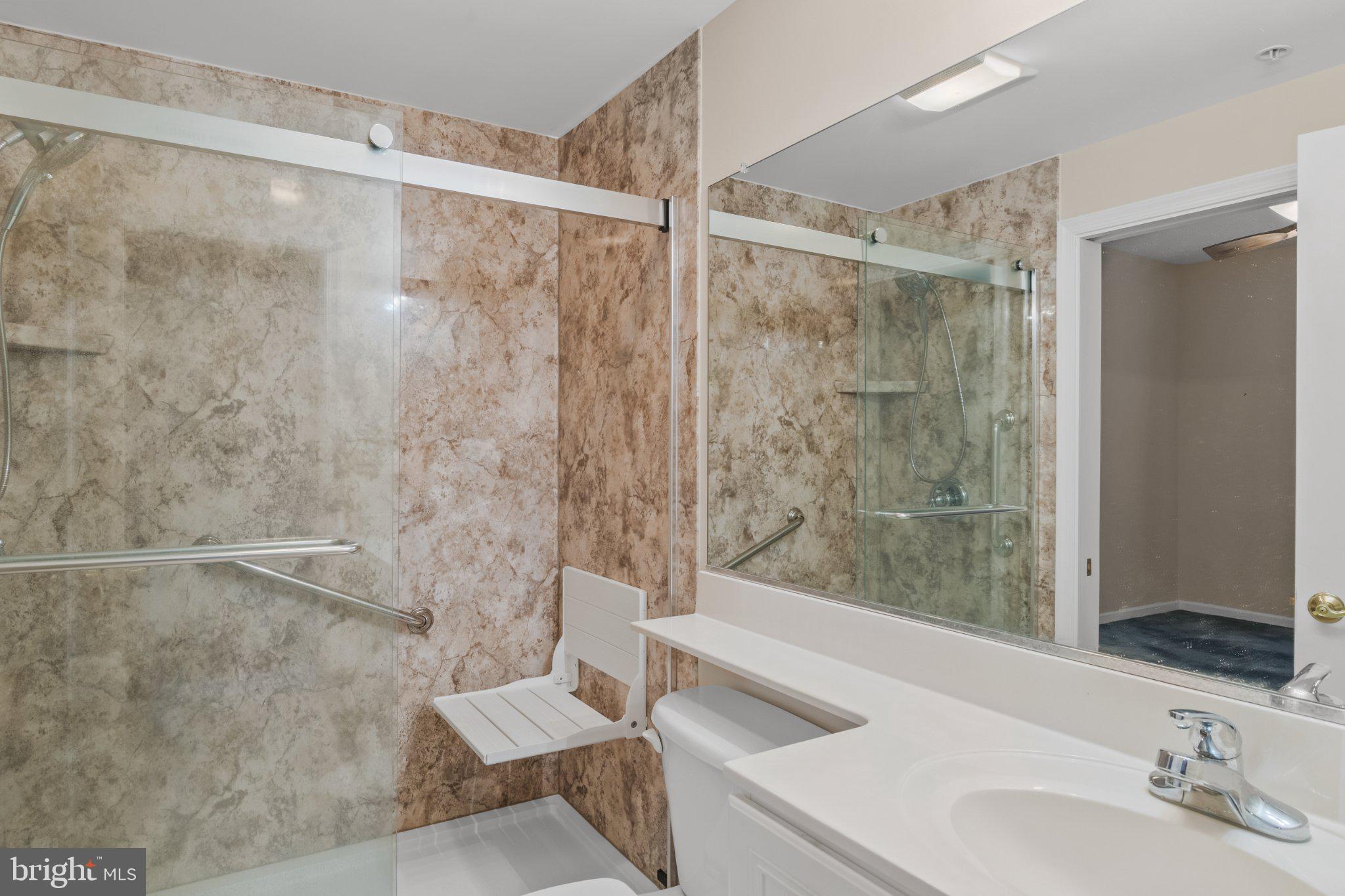 HARBOUR LIGHT CONDOS - Residential