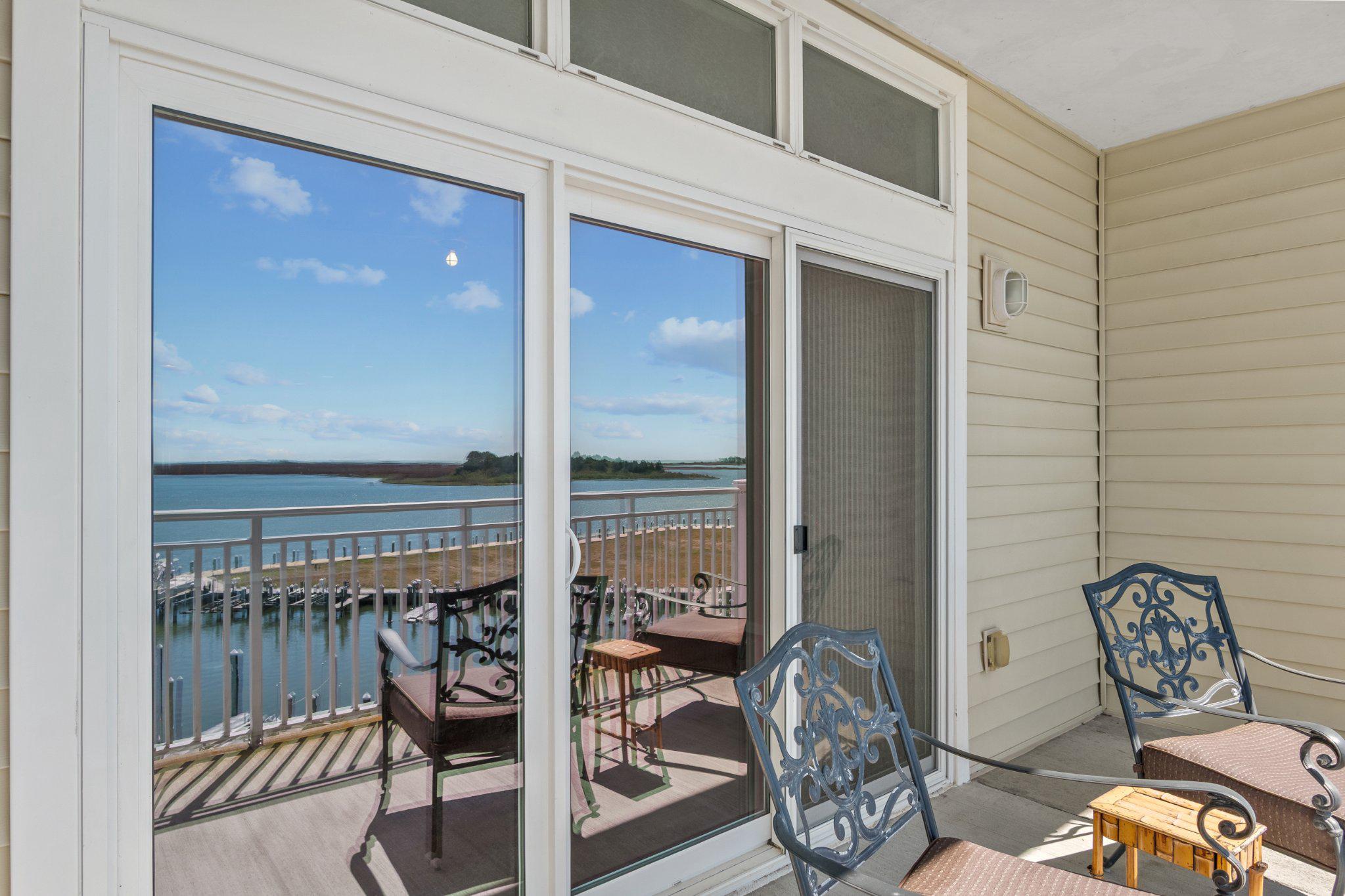 HARBOUR LIGHT CONDOS - Residential