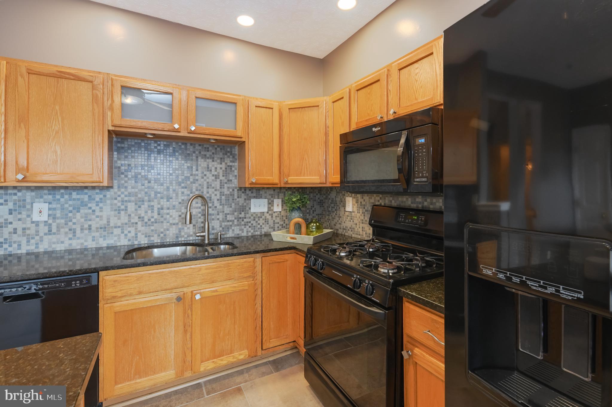 PERRY HALL FARMS - Residential Lease