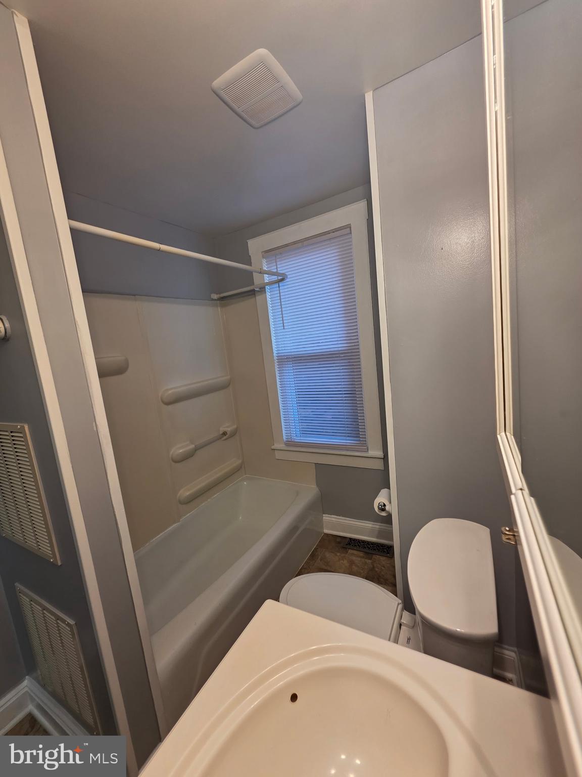 EAST YORK - Residential Lease