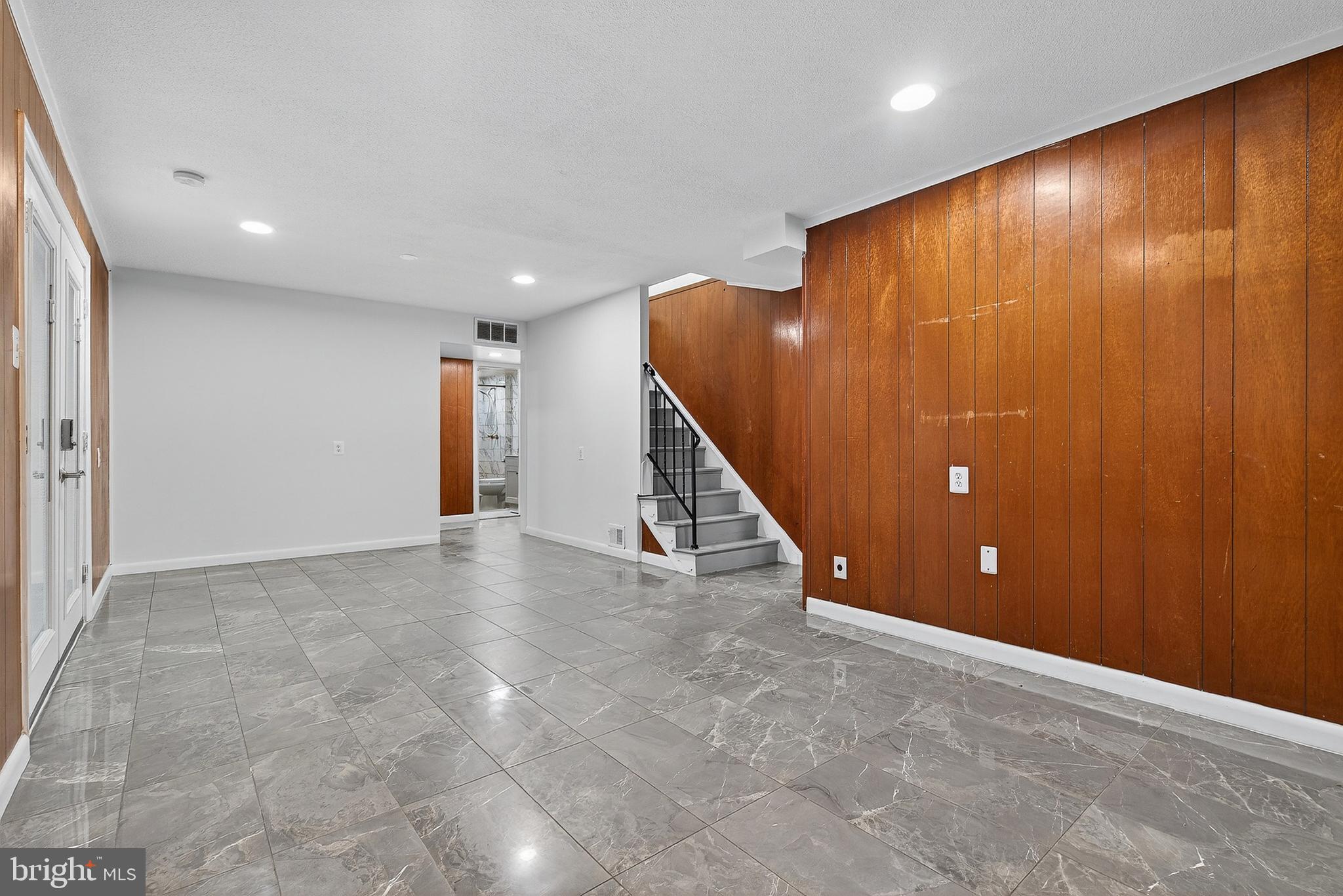 RITCHIE HEIGHTS - Residential